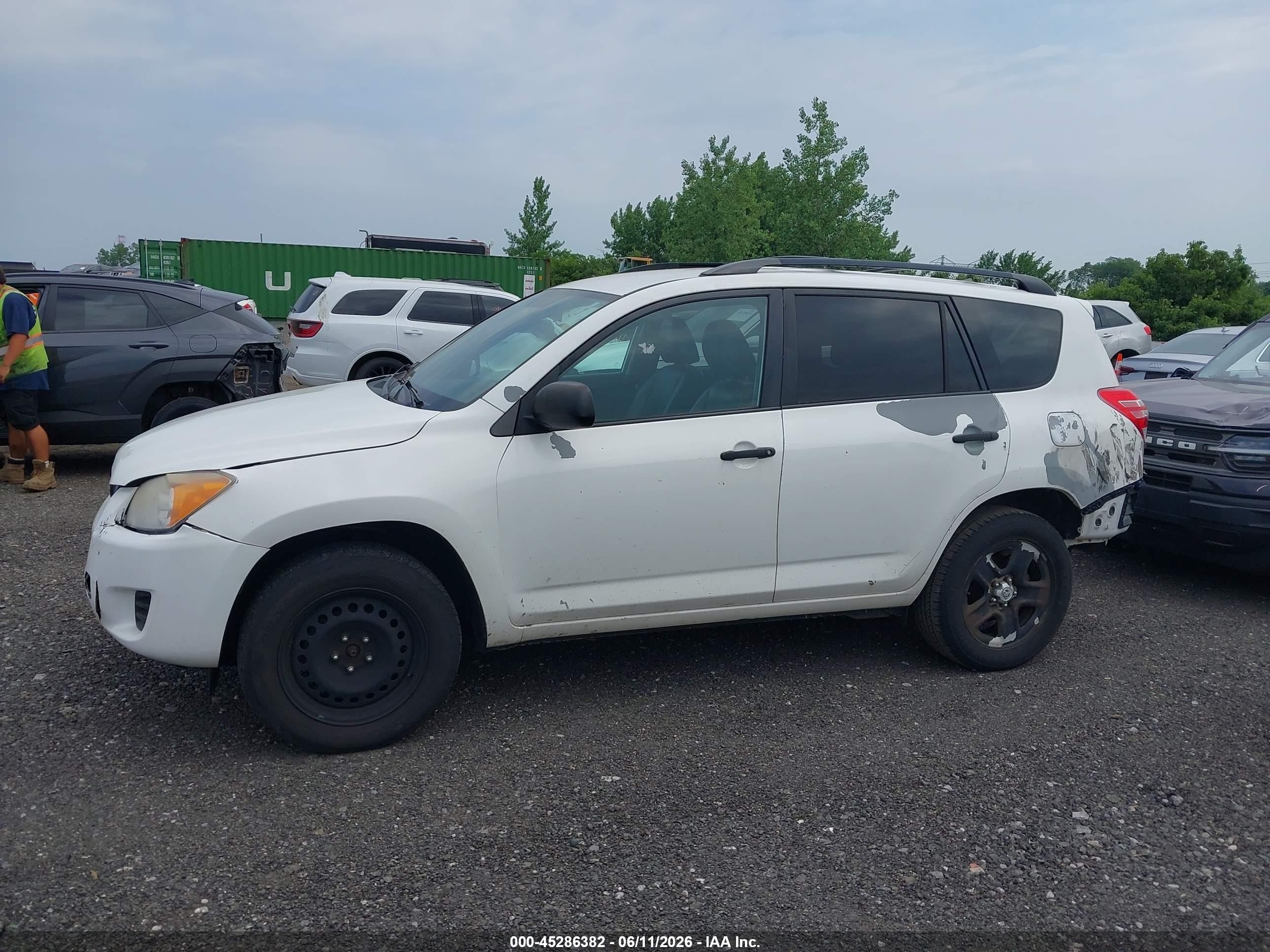 2011 Toyota Rav4   White vin: 2T3BF4DV0BW156719