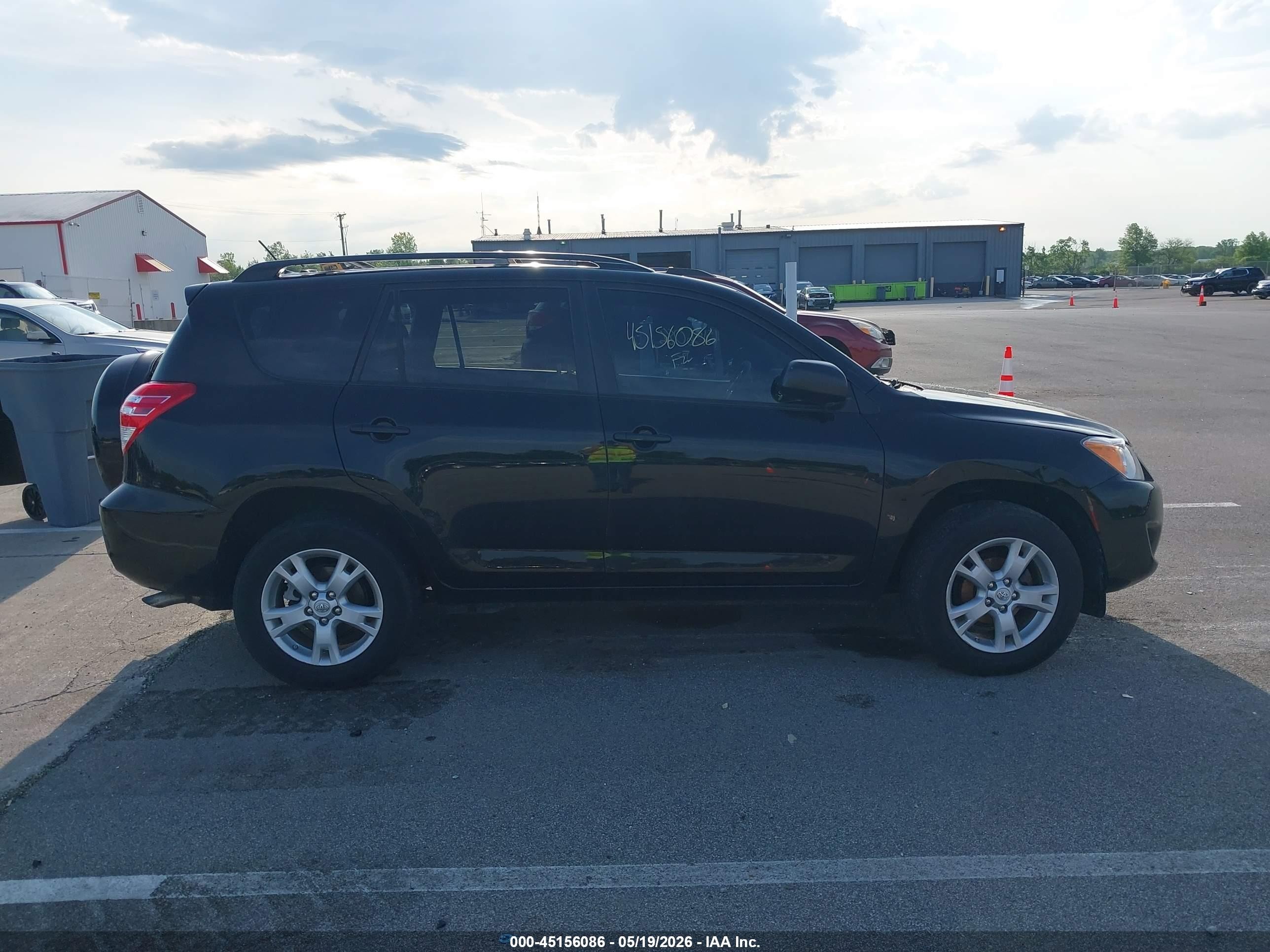 2011 Toyota Rav4   Black vin: 2T3BF4DV0BW156932