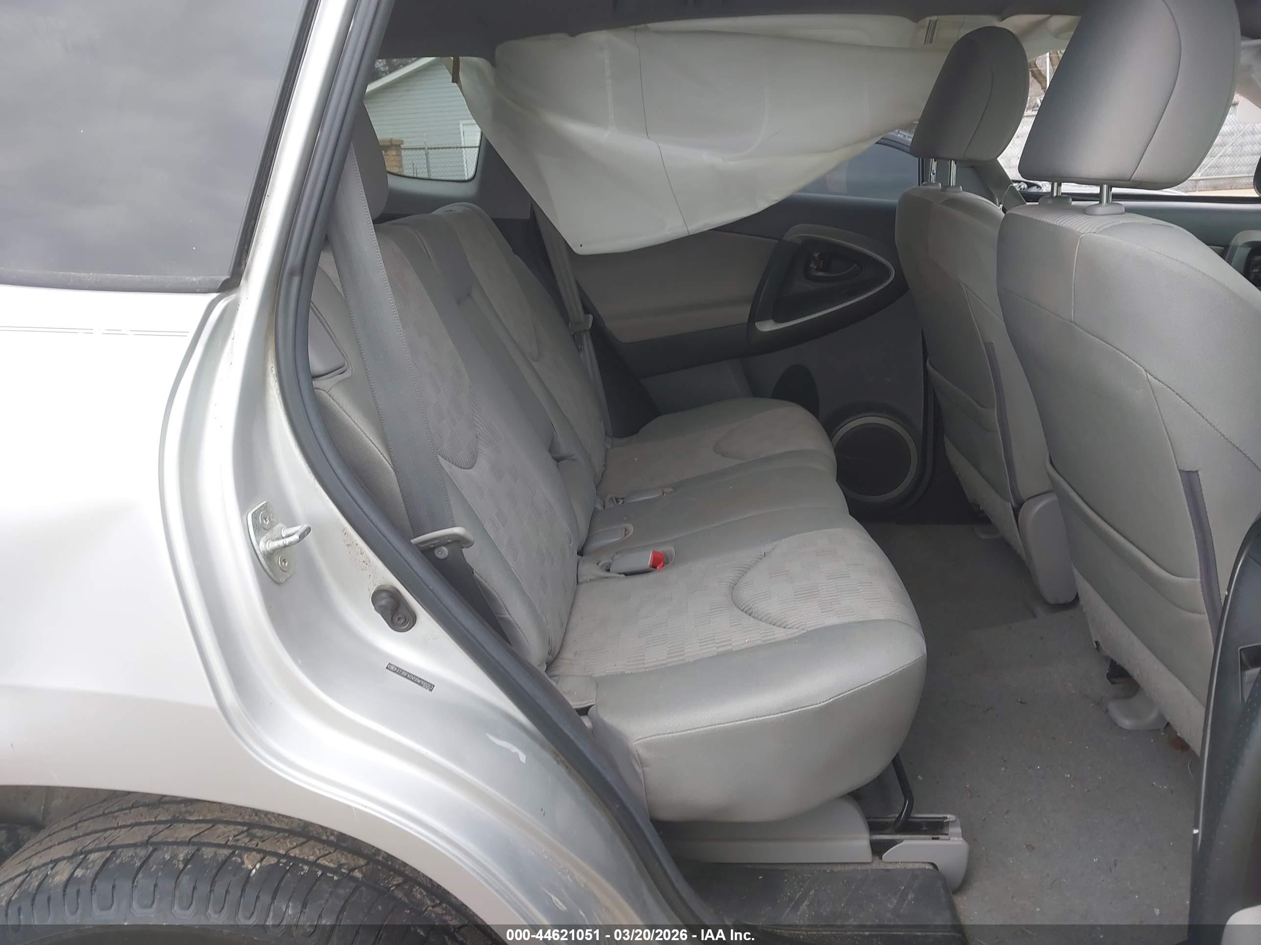 2011 Toyota Rav4   Silver vin: 2T3BF4DV0BW166053