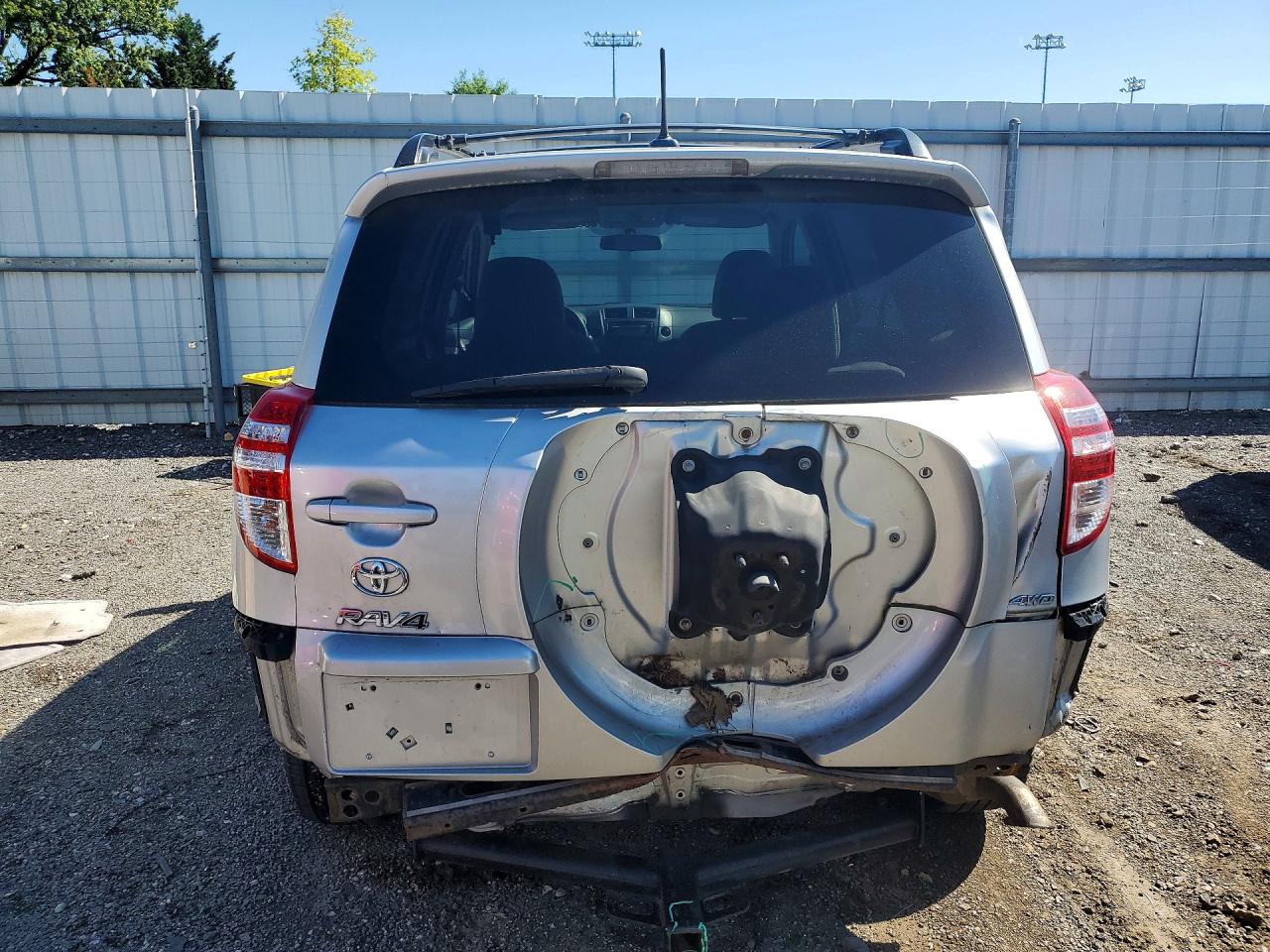 2012 Toyota Rav4 Base Silver vin: 2T3BF4DV0CW215477