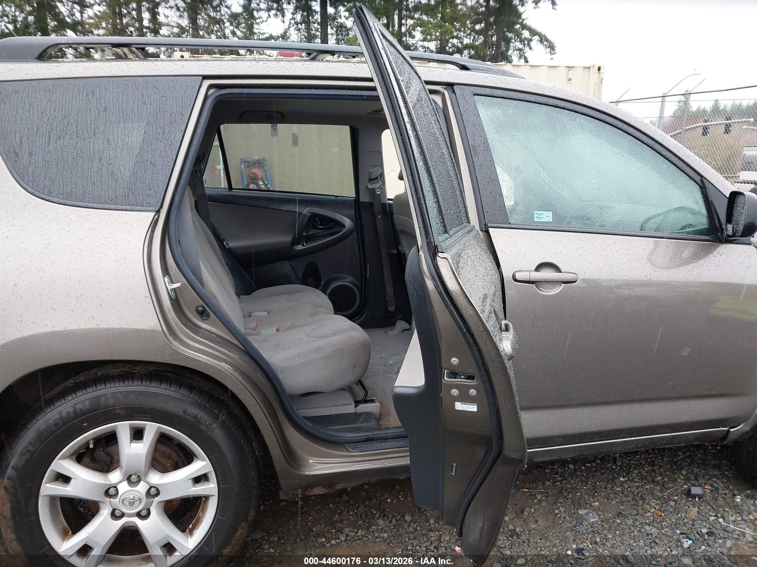2012 Toyota Rav4   Brown vin: 2T3BF4DV0CW229900