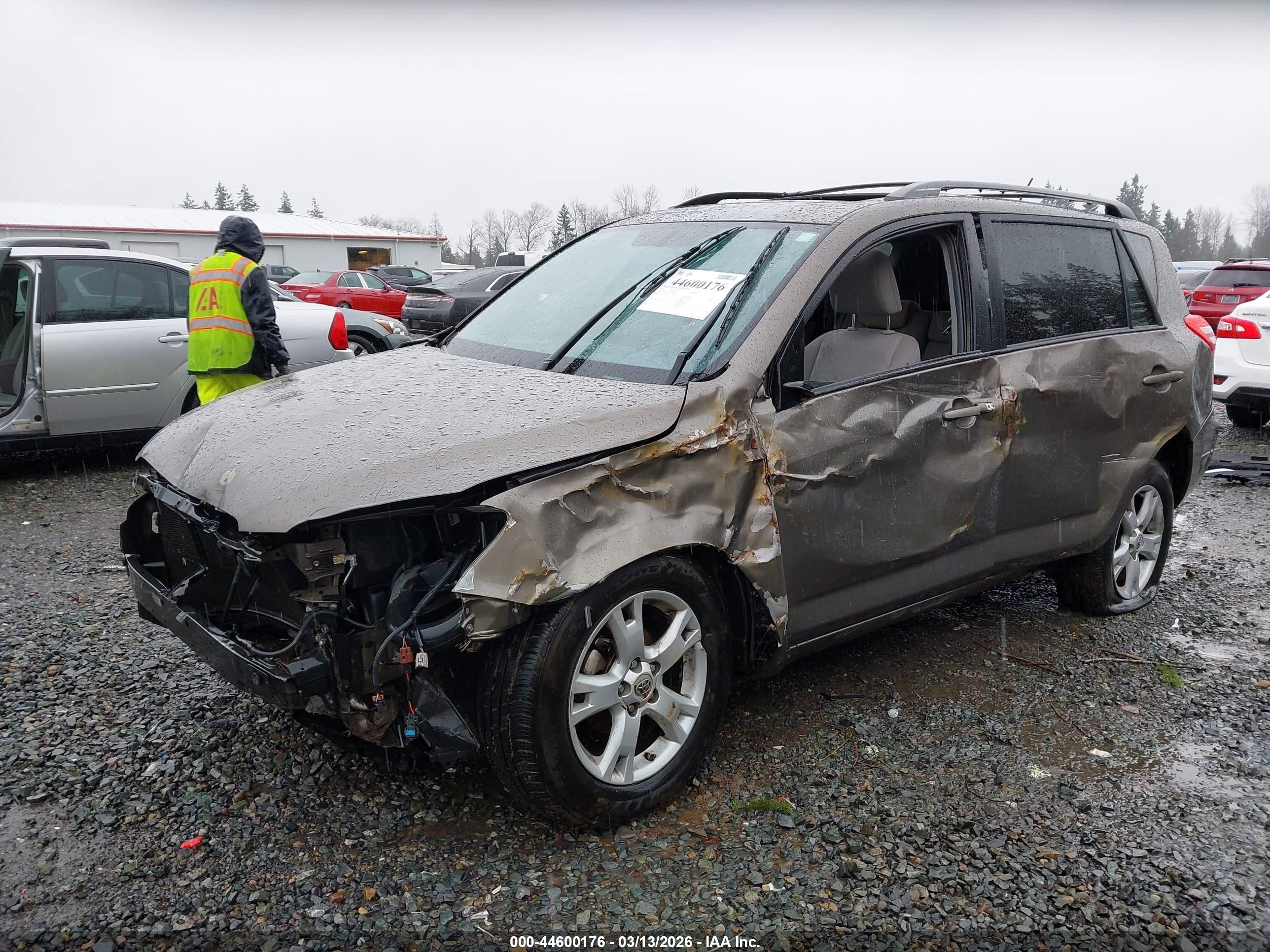 2012 Toyota Rav4   Brown vin: 2T3BF4DV0CW229900