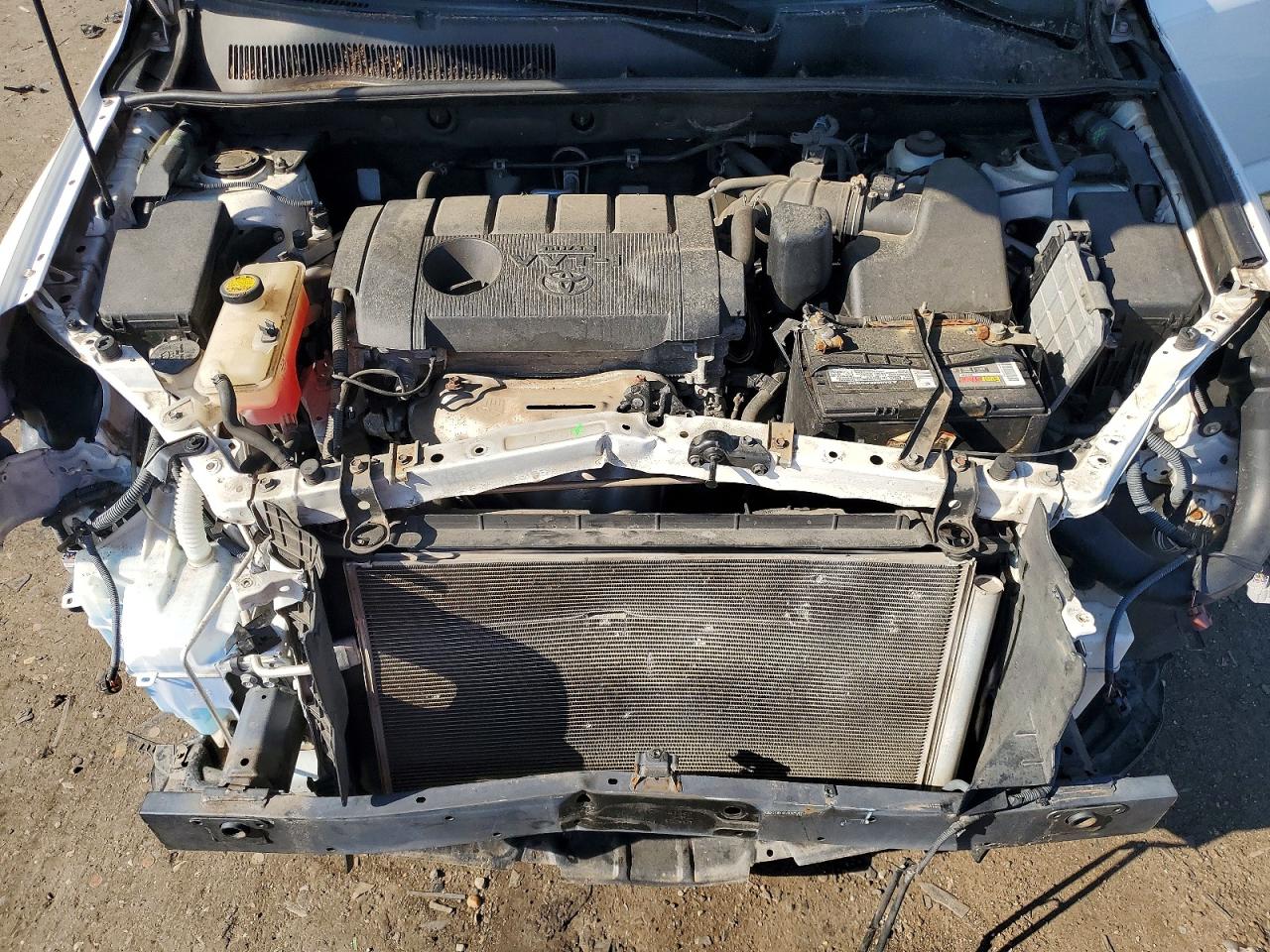 2012 Toyota Rav4 Base White vin: 2T3BF4DV0CW258815