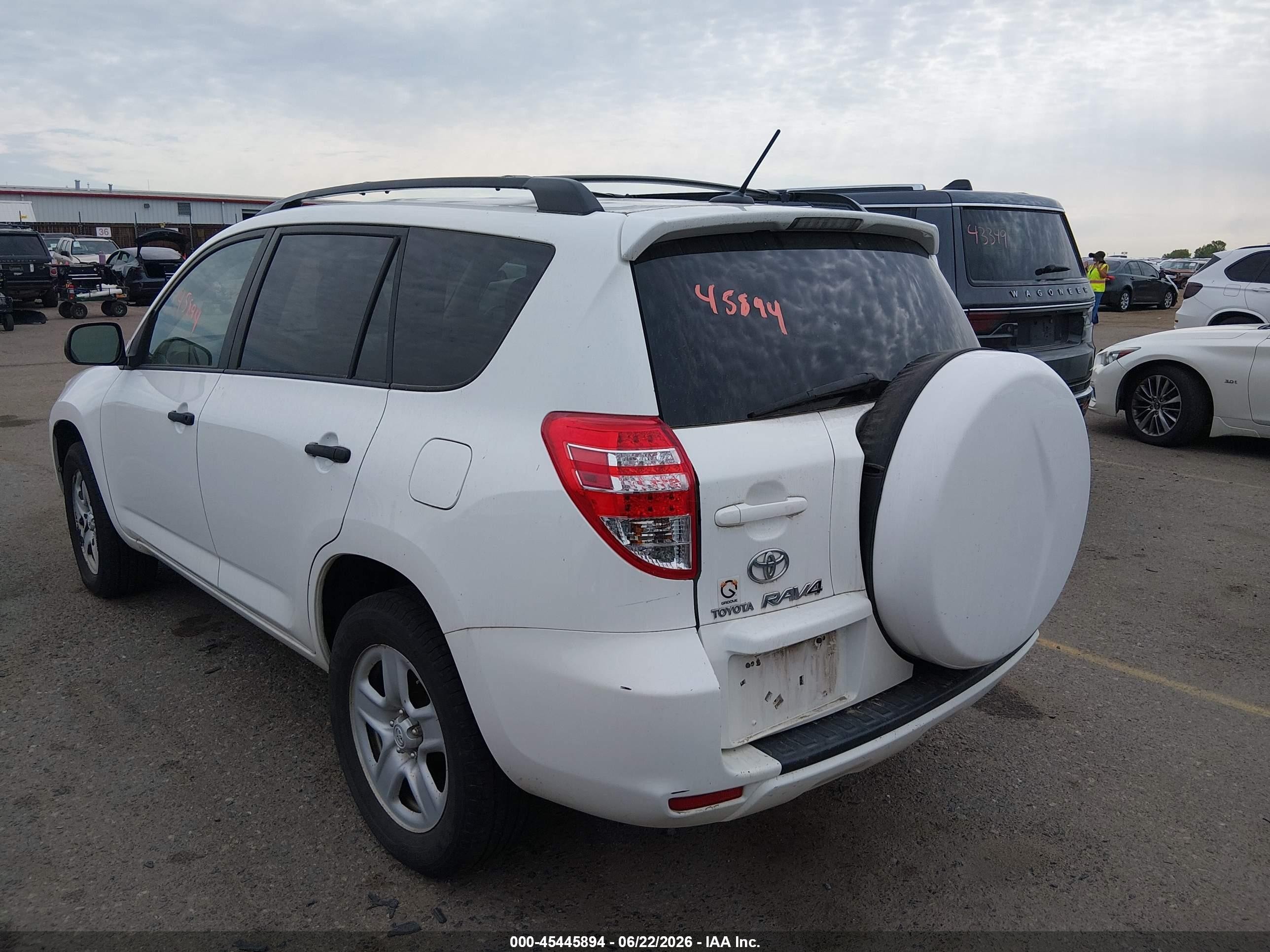 2010 Toyota Rav4   White vin: 2T3BF4DV1AW059933