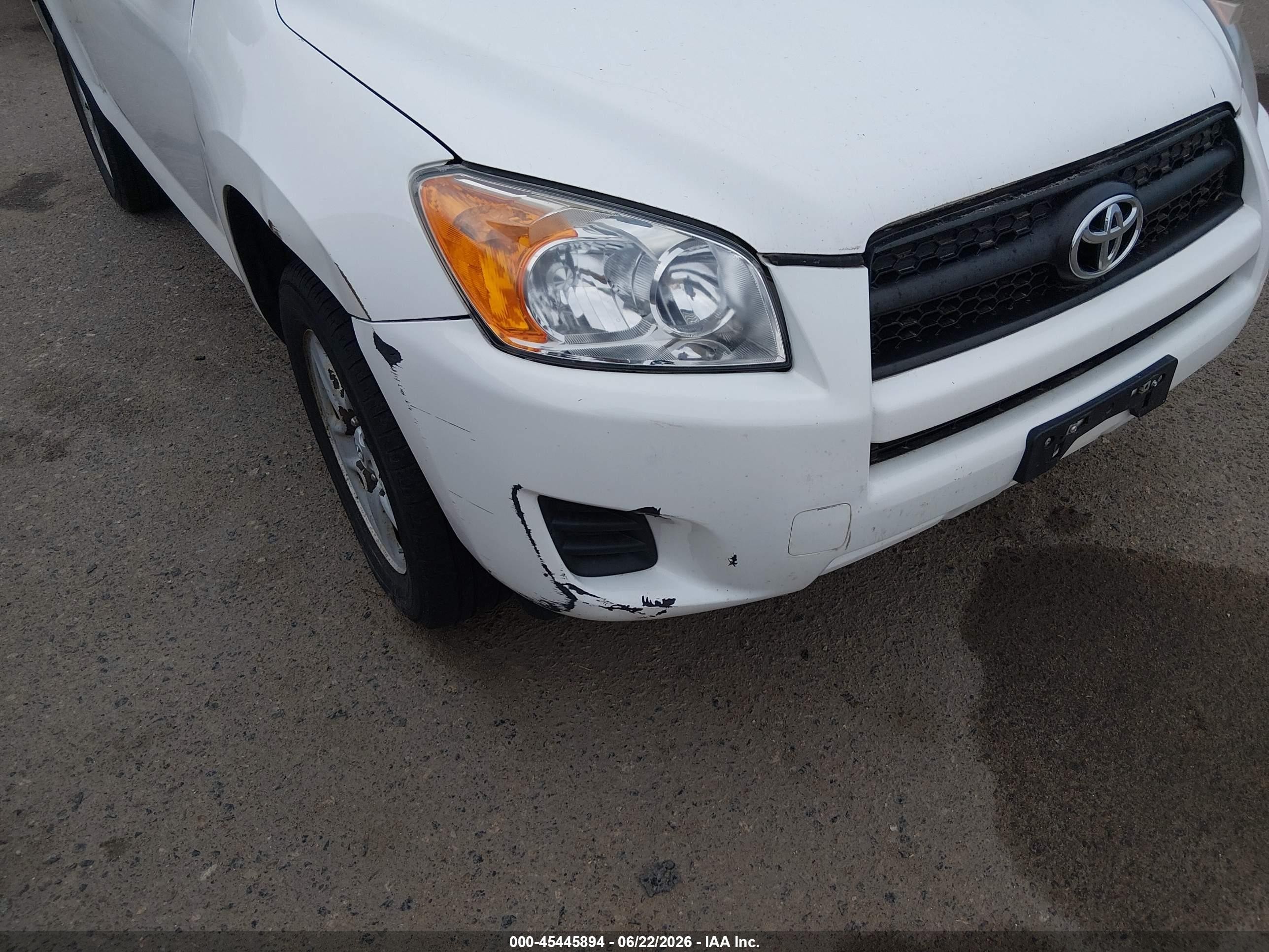 2010 Toyota Rav4   White vin: 2T3BF4DV1AW059933