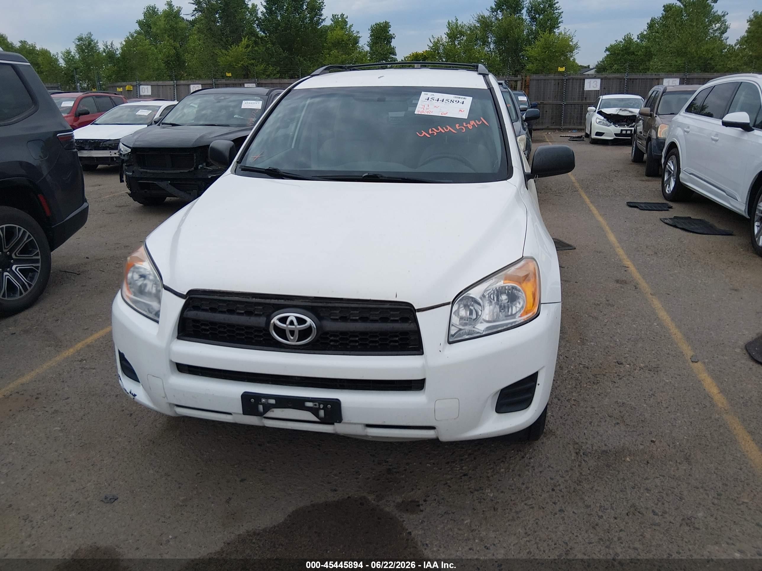 2010 Toyota Rav4   White vin: 2T3BF4DV1AW059933