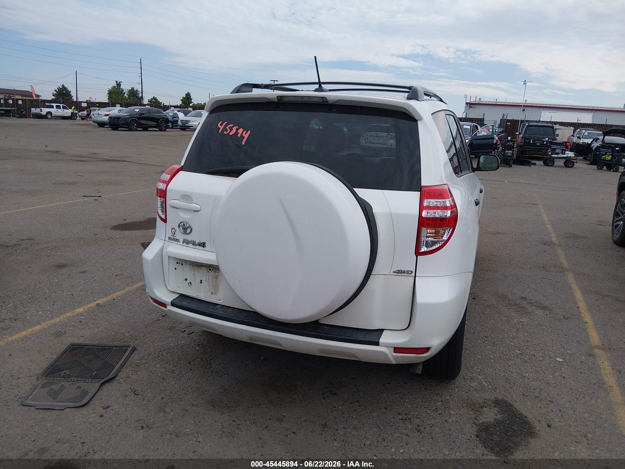 2010 Toyota Rav4   White vin: 2T3BF4DV1AW059933