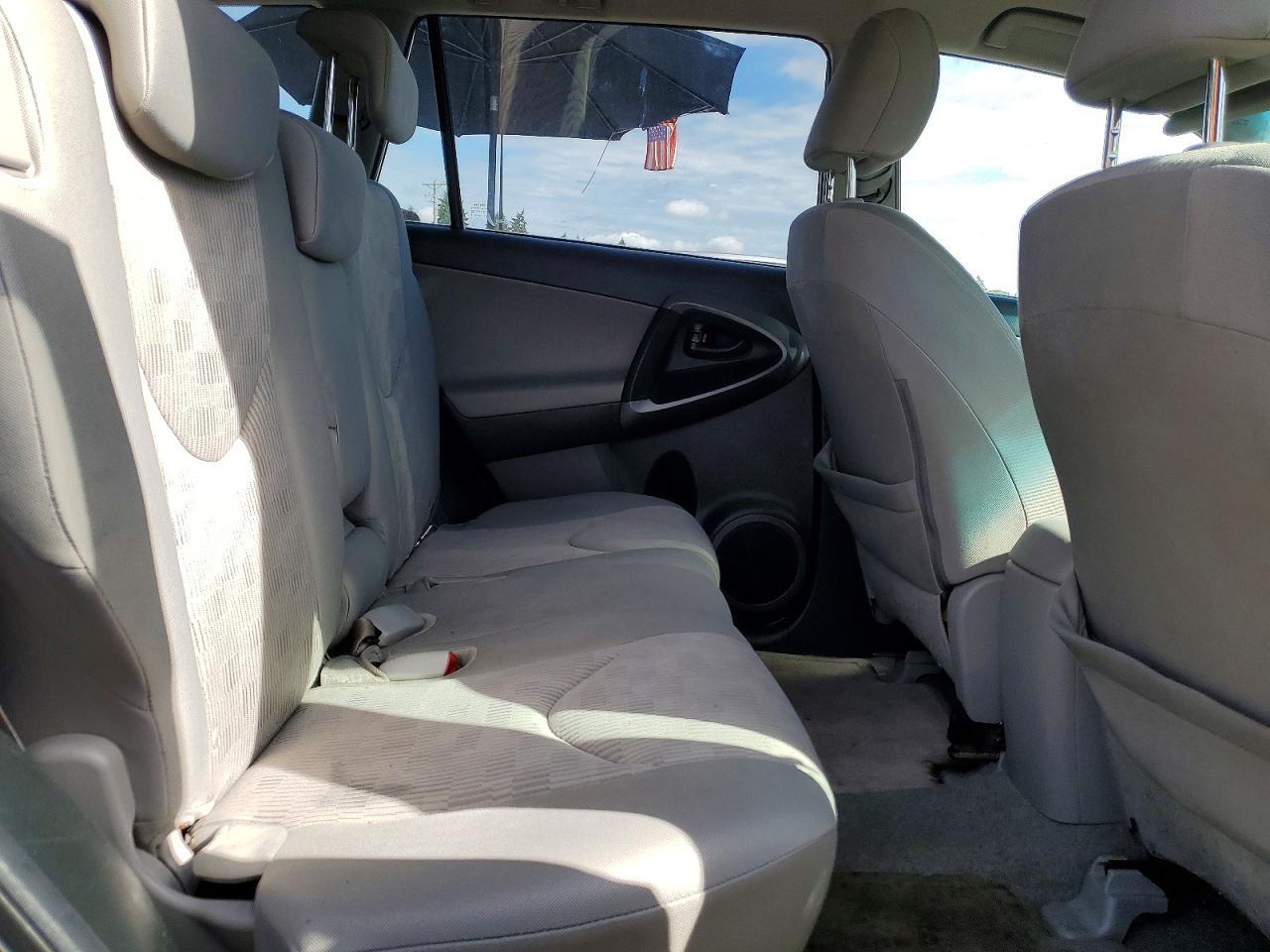 2010 Toyota Rav4 Base Silver vin: 2T3BF4DV1AW079793