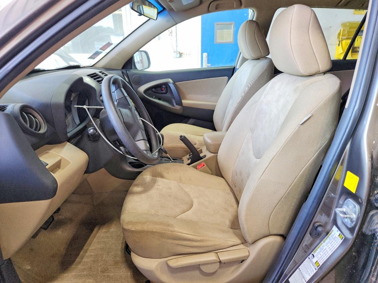 2011 Toyota Rav4 Base Tan vin: 2T3BF4DV1BW099916