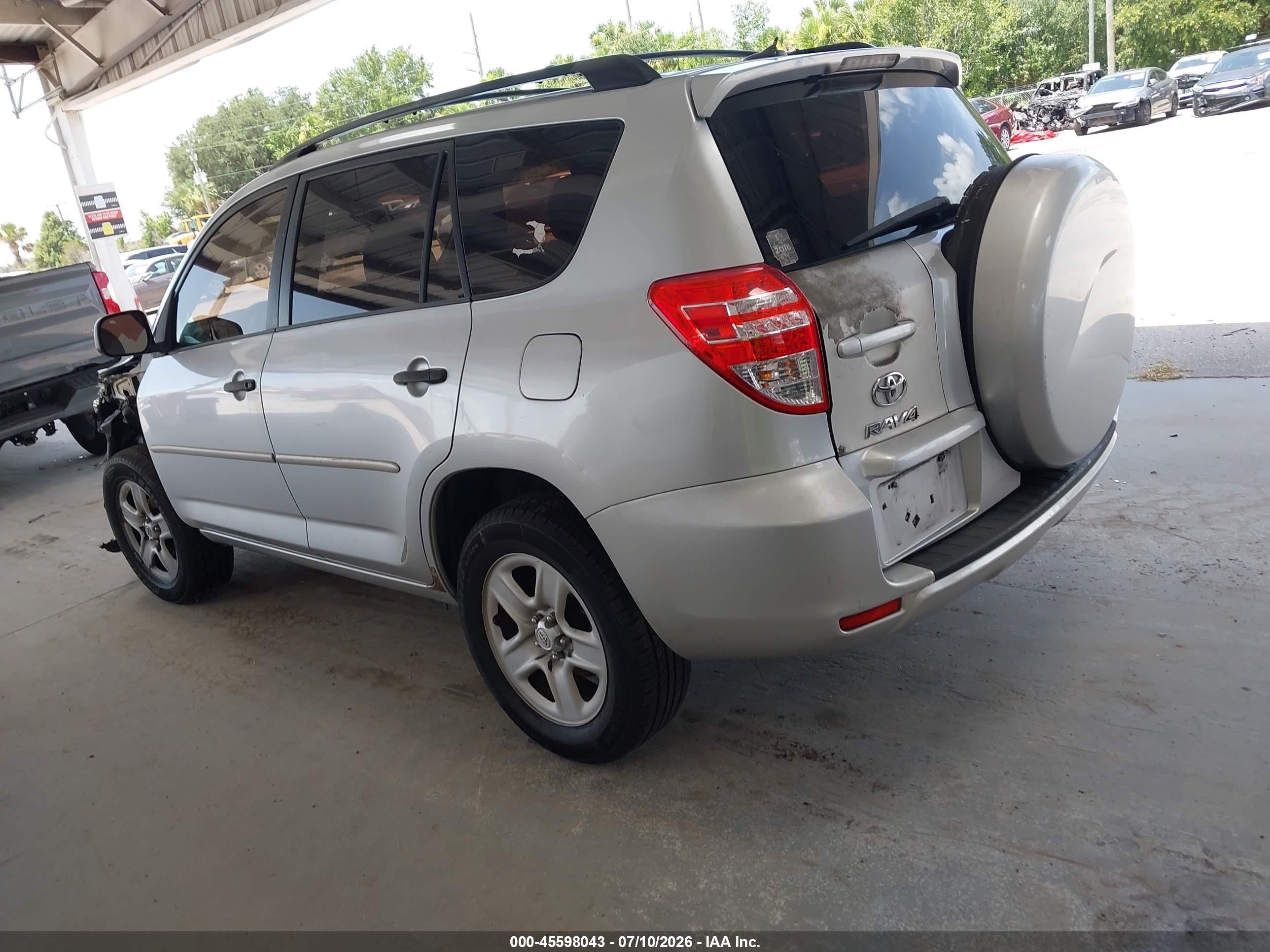 2011 Toyota Rav4   Silver vin: 2T3BF4DV1BW101826