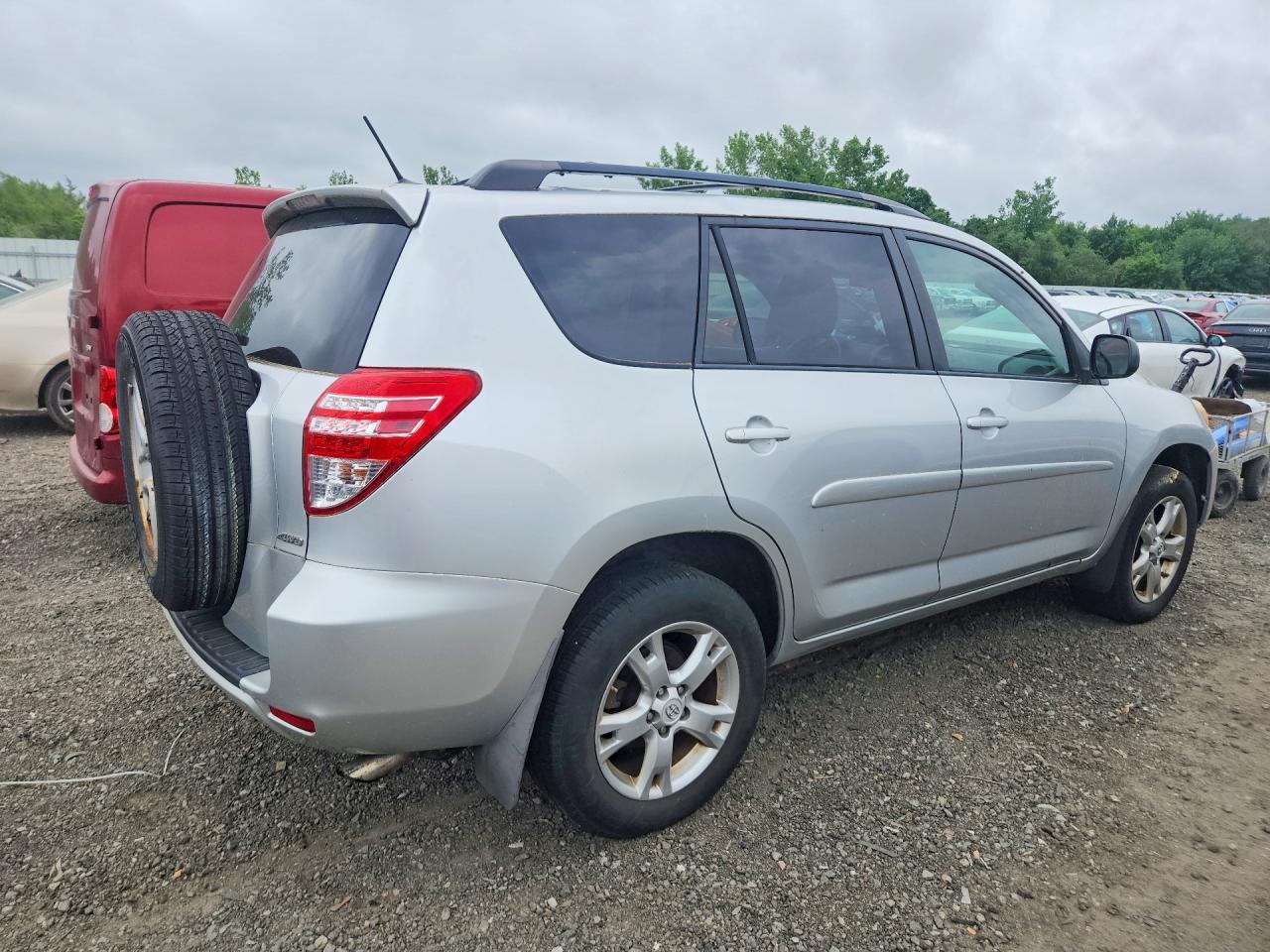 2011 Toyota Rav4 Base Silver vin: 2T3BF4DV1BW107772