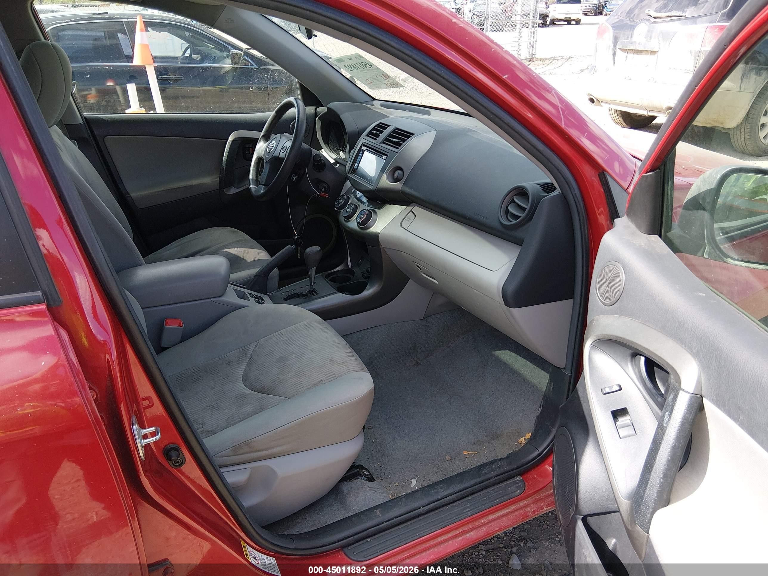 2011 Toyota Rav4   Красный vin: 2T3BF4DV1BW121560