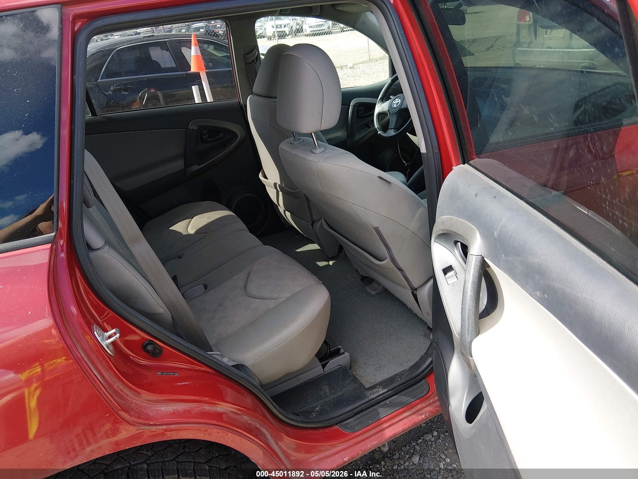 2011 Toyota Rav4   Красный vin: 2T3BF4DV1BW121560