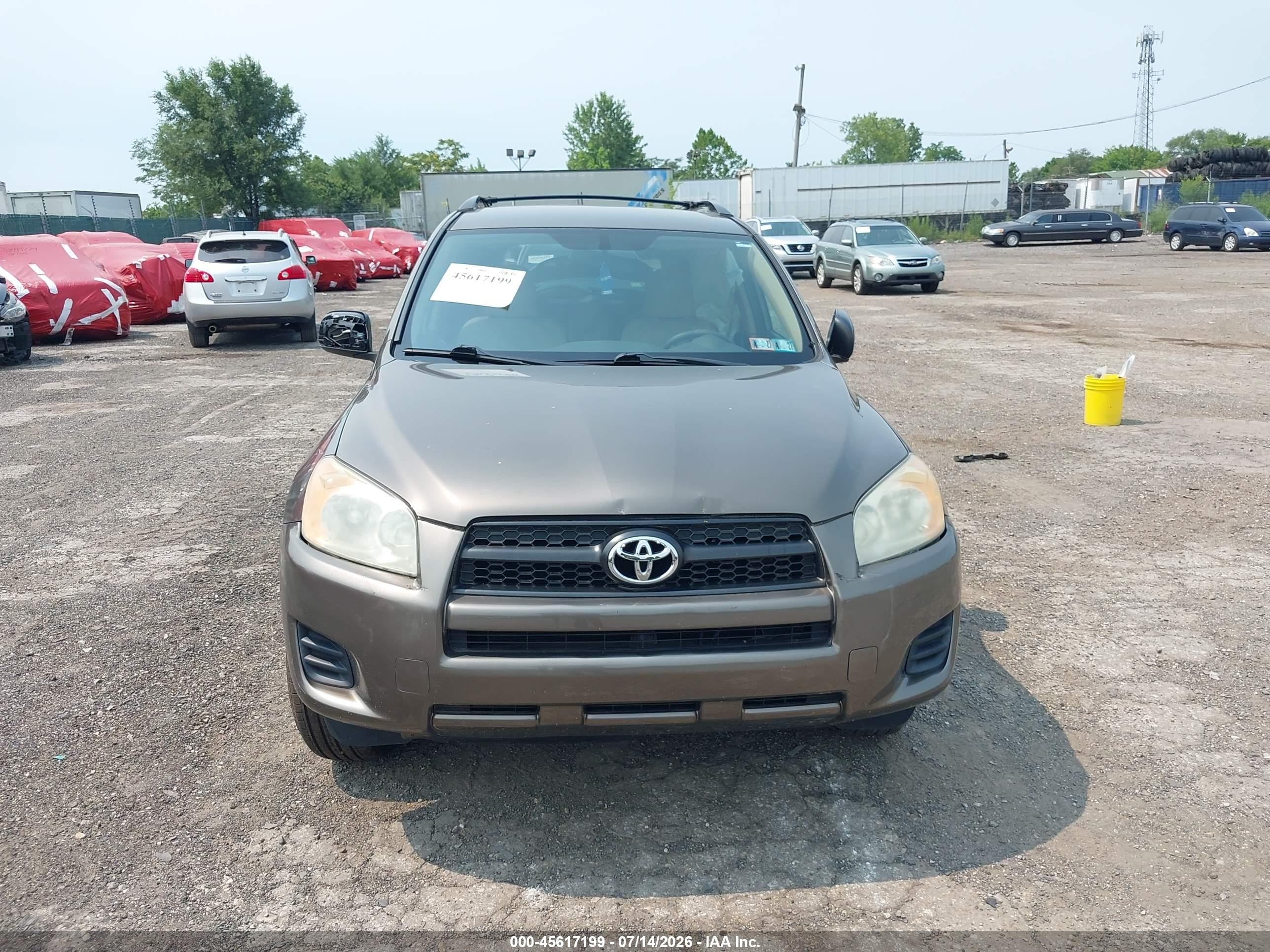 2011 Toyota Rav4   Tan vin: 2T3BF4DV1BW132459
