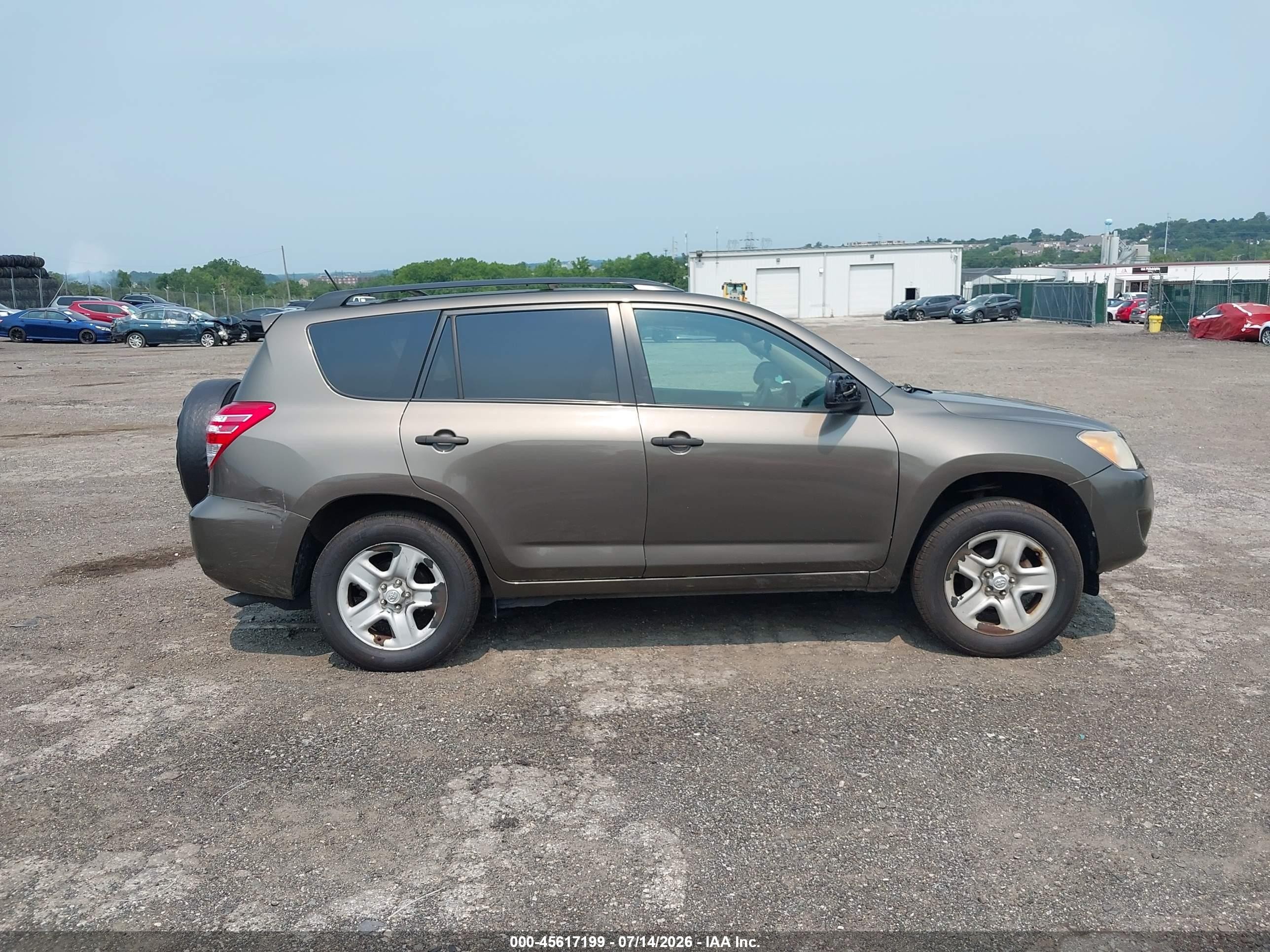 2011 Toyota Rav4   Tan vin: 2T3BF4DV1BW132459
