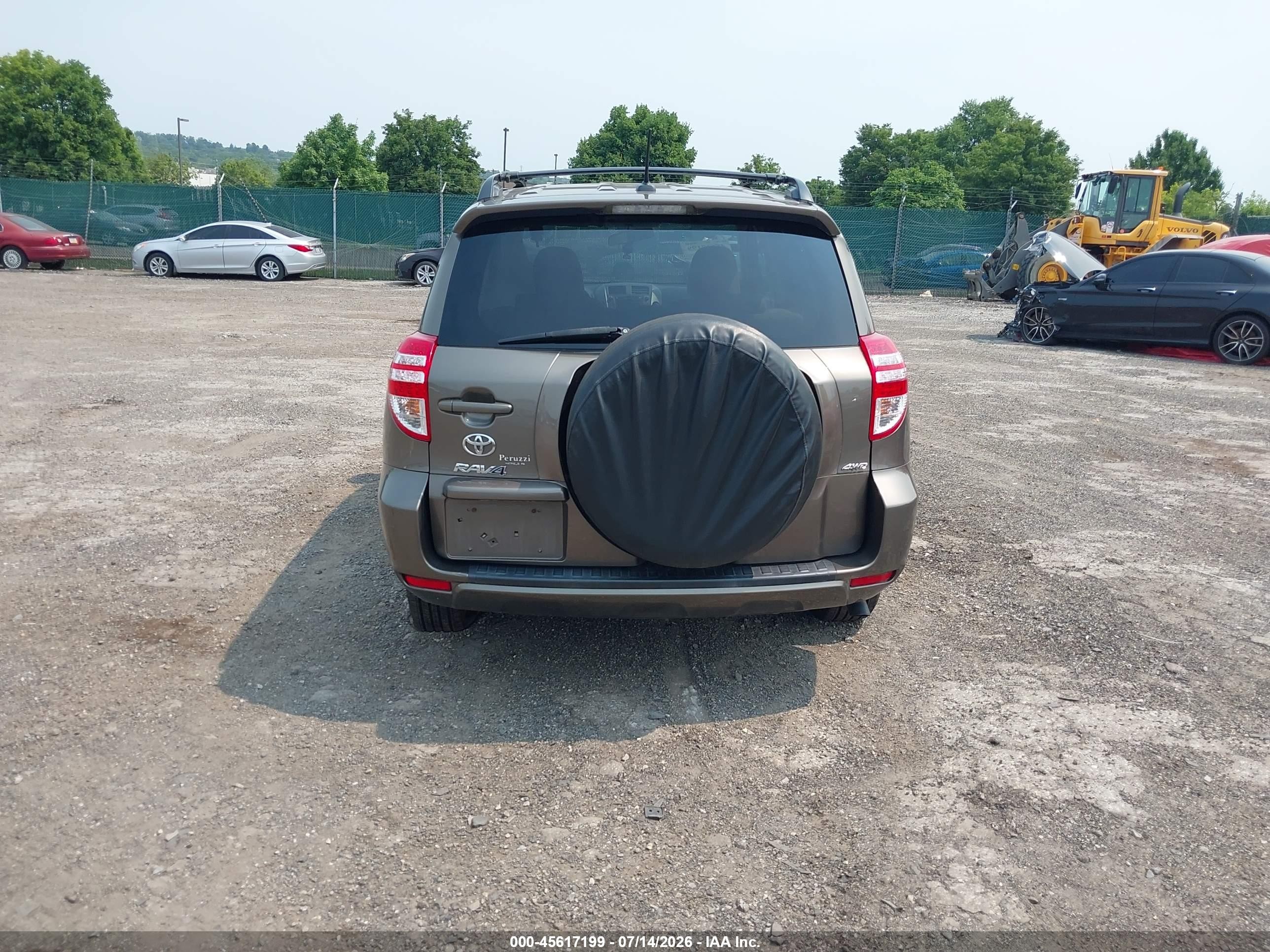 2011 Toyota Rav4   Tan vin: 2T3BF4DV1BW132459