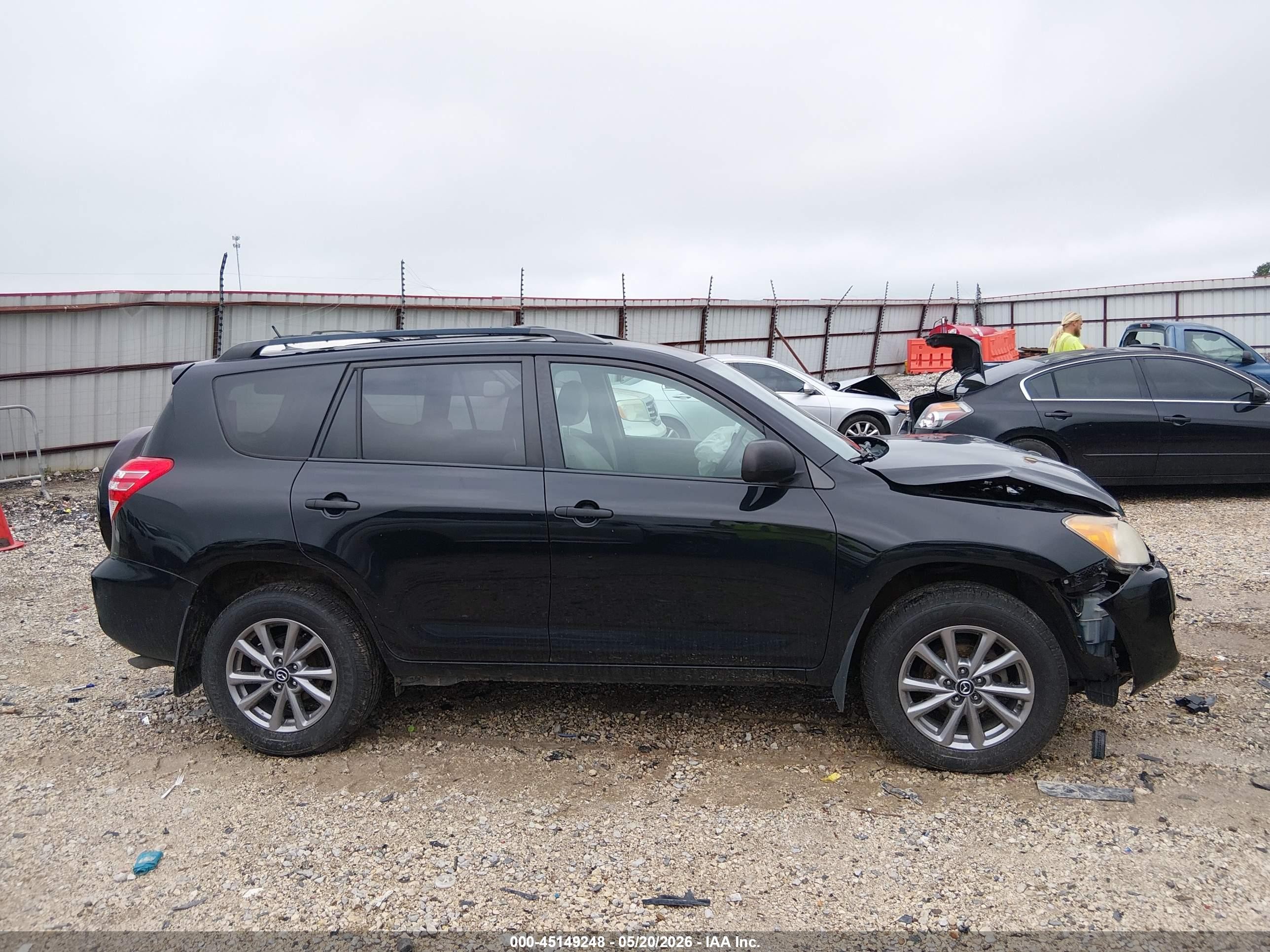 2011 Toyota Rav4   Black vin: 2T3BF4DV1BW140691