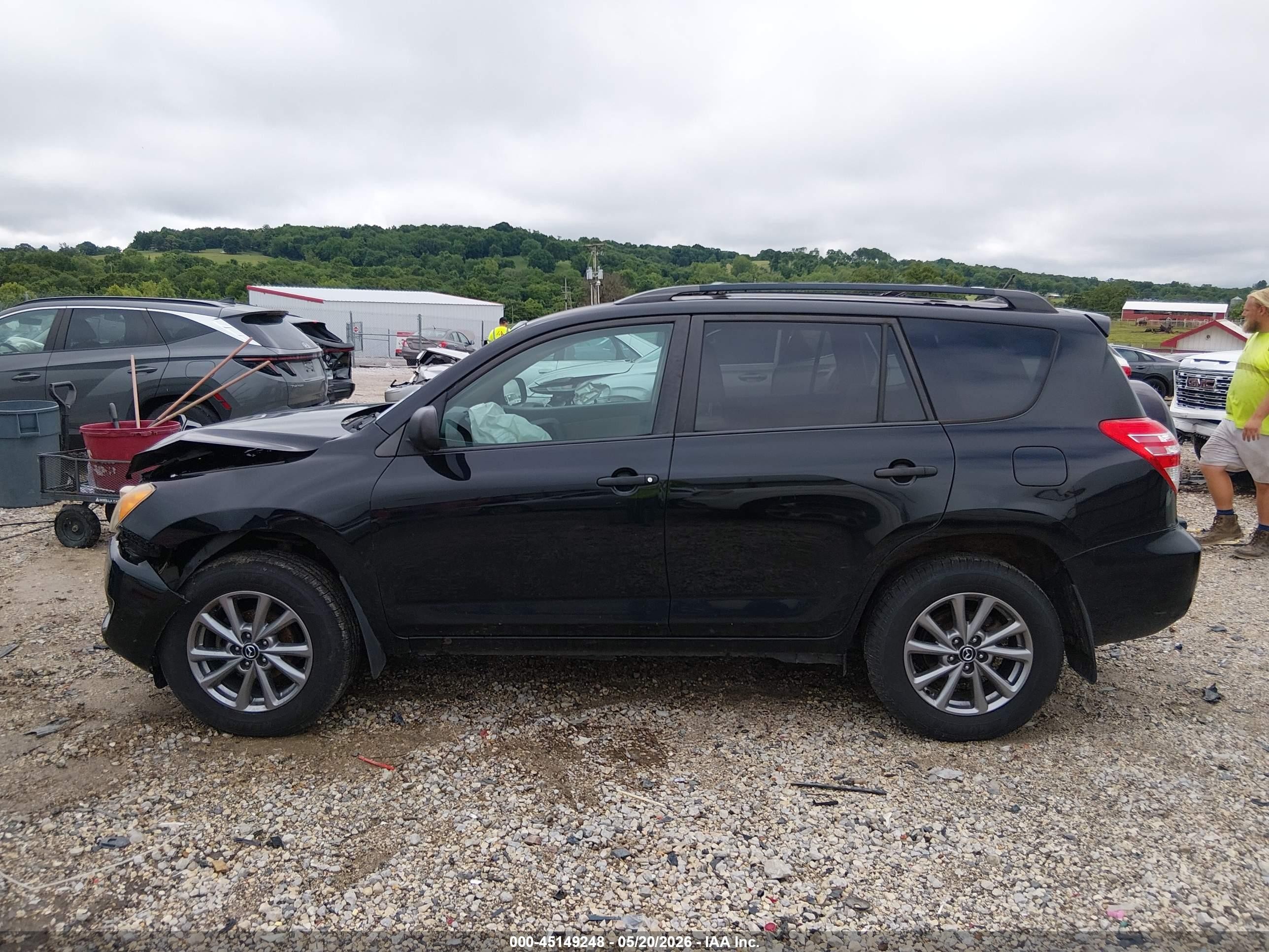 2011 Toyota Rav4   Black vin: 2T3BF4DV1BW140691