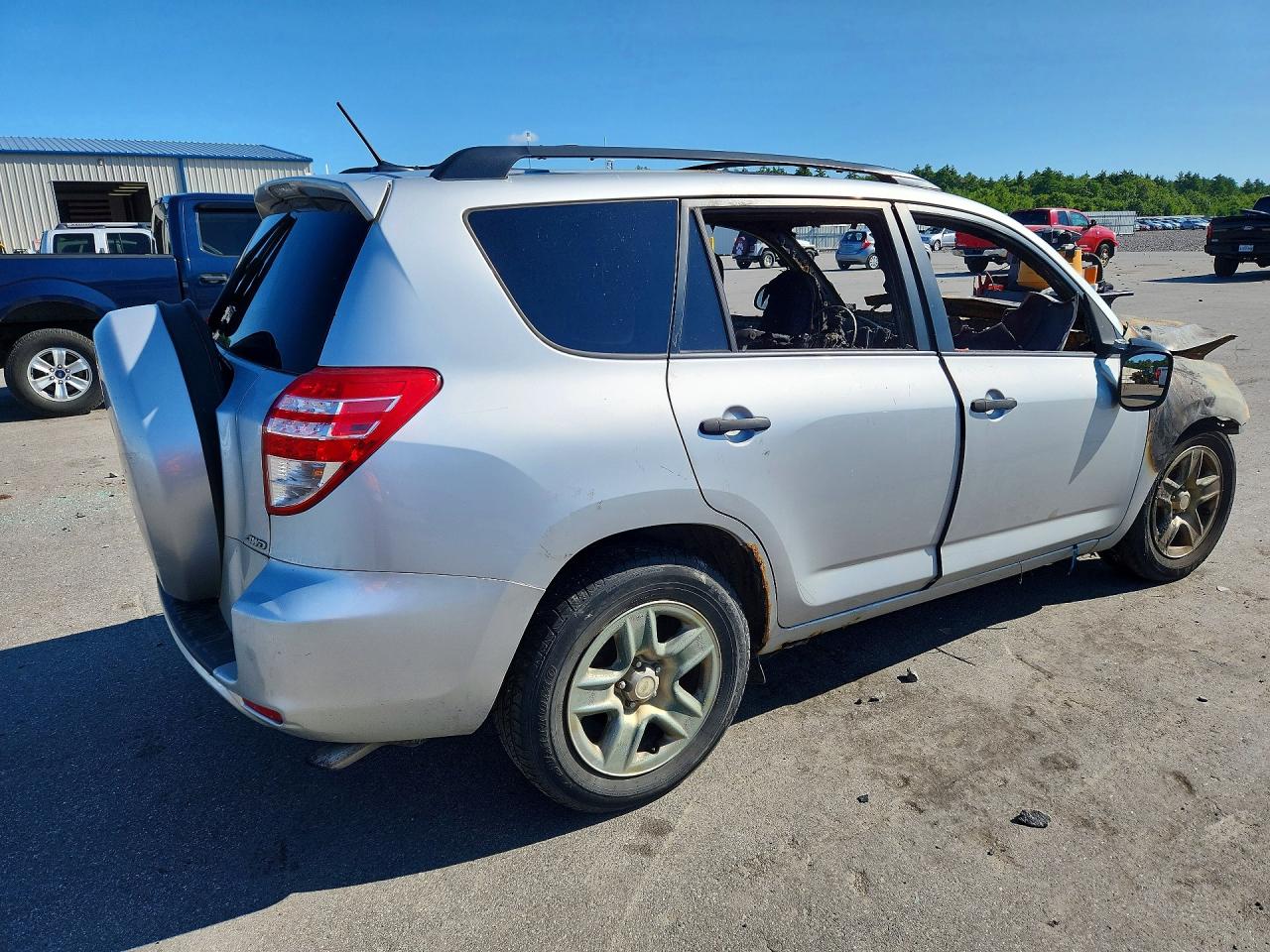 2011 Toyota Rav4 Base Silver vin: 2T3BF4DV1BW146880