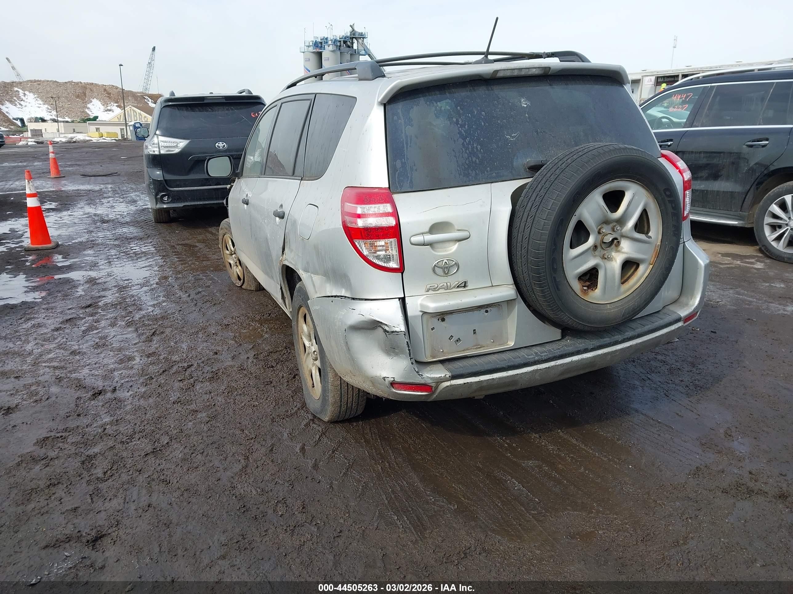 2011 Toyota Rav4   Silver vin: 2T3BF4DV1BW169656