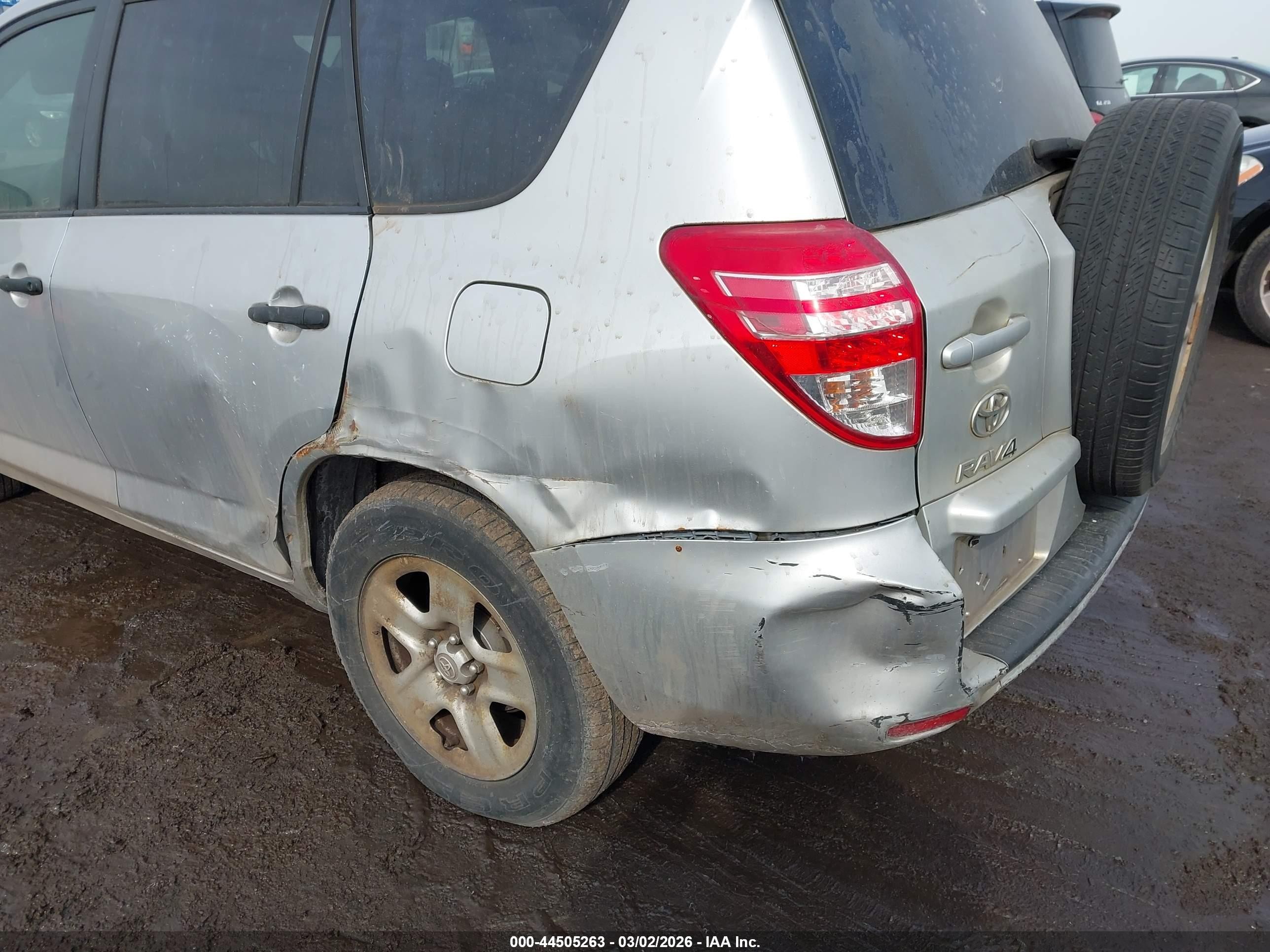 2011 Toyota Rav4   Silver vin: 2T3BF4DV1BW169656