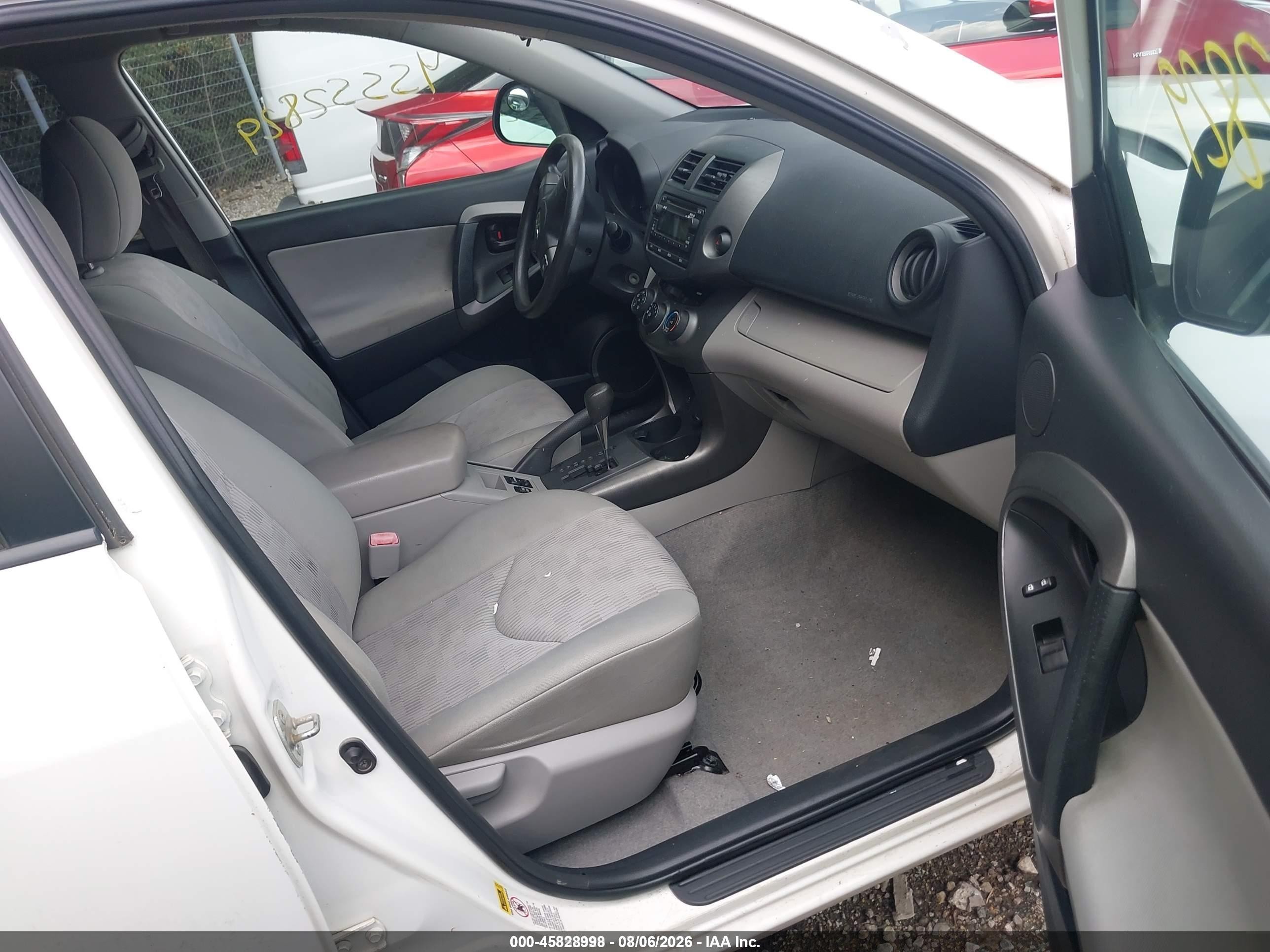 2012 Toyota Rav4   White vin: 2T3BF4DV1CW226276
