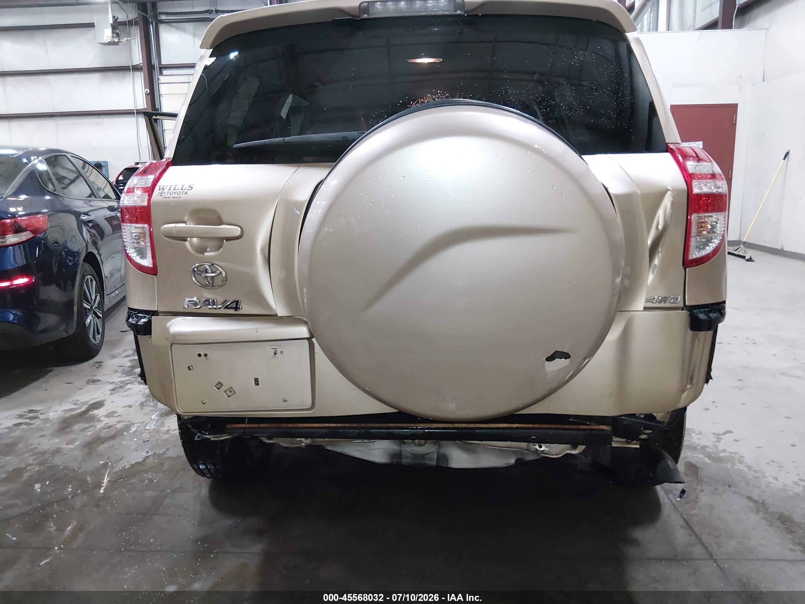 2012 Toyota Rav4   Золотой vin: 2T3BF4DV1CW226570