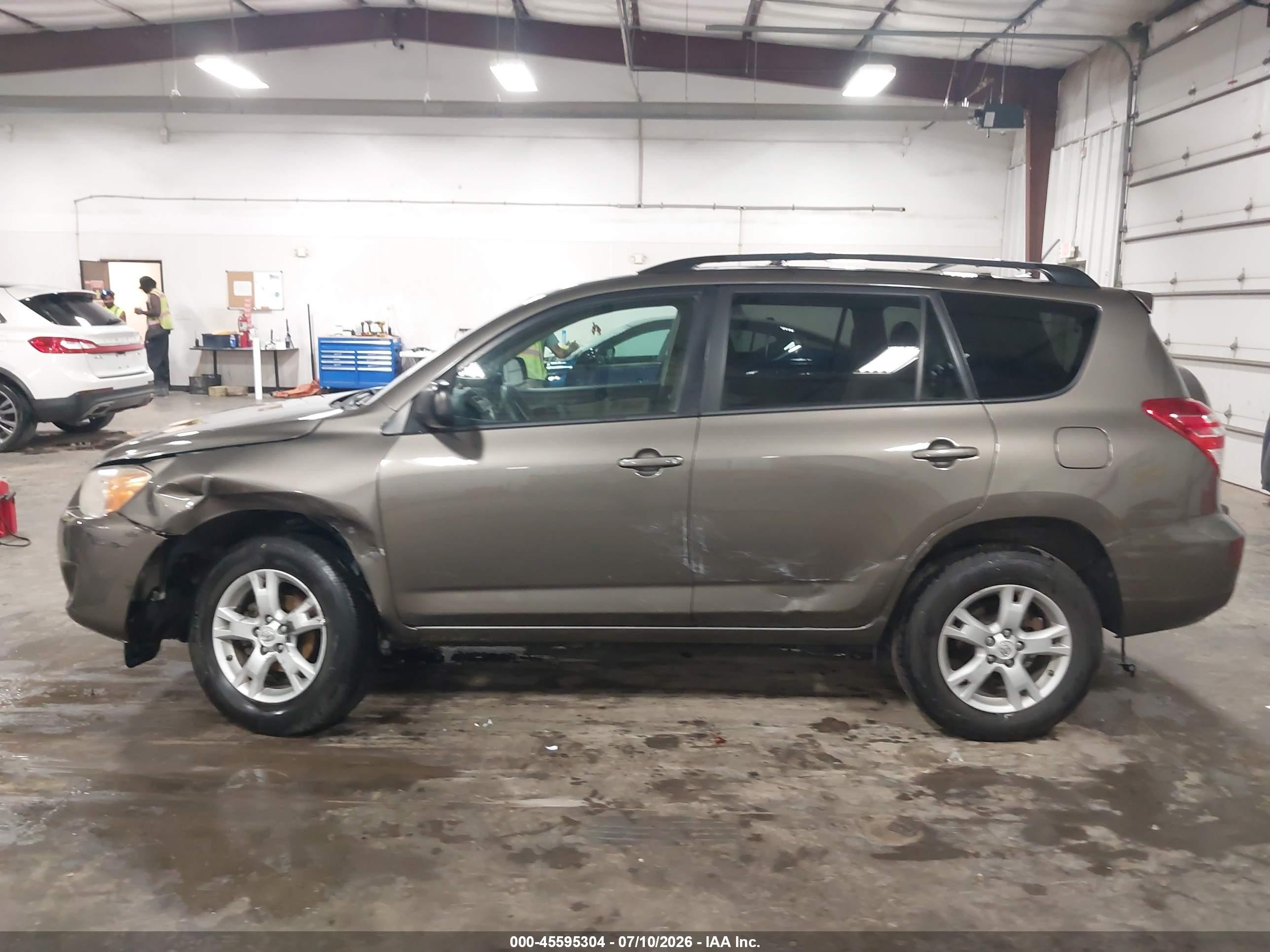 2012 Toyota Rav4   Brown vin: 2T3BF4DV1CW251050