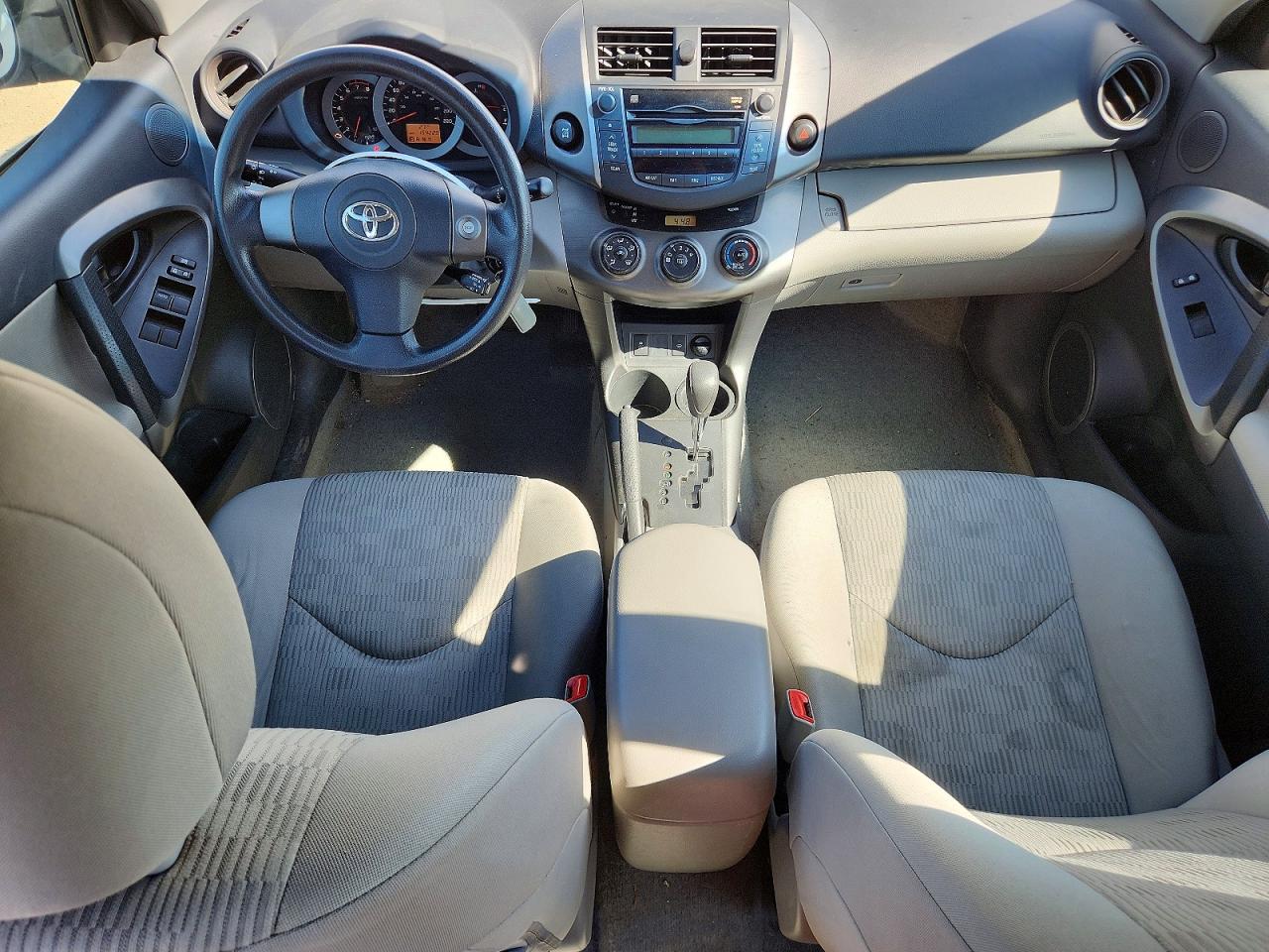 2010 Toyota Rav4 Base White vin: 2T3BF4DV2AW030702