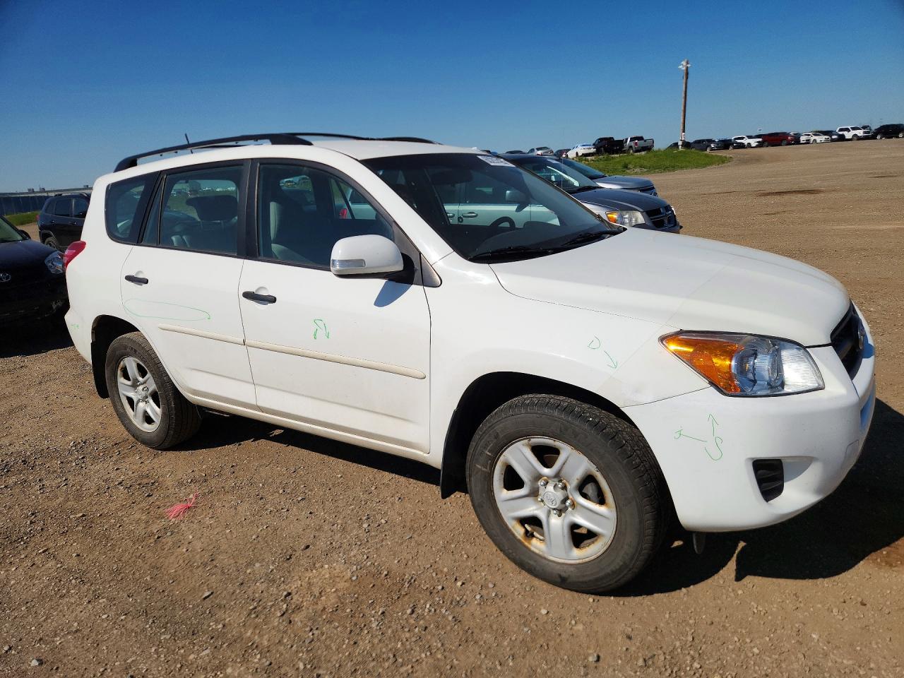 2010 Toyota Rav4 Base White vin: 2T3BF4DV2AW030702