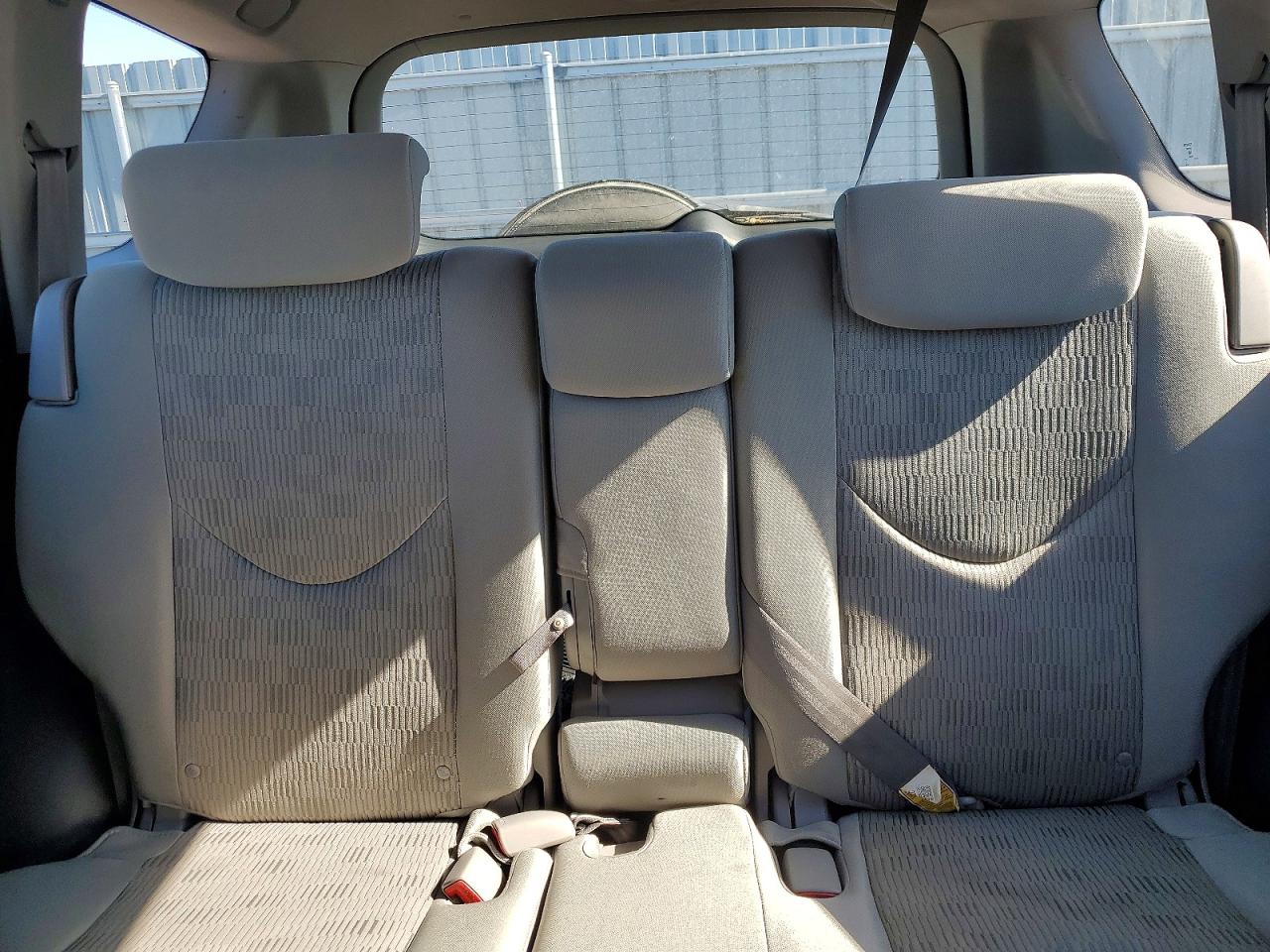2010 Toyota Rav4 Base Silver vin: 2T3BF4DV2AW045314