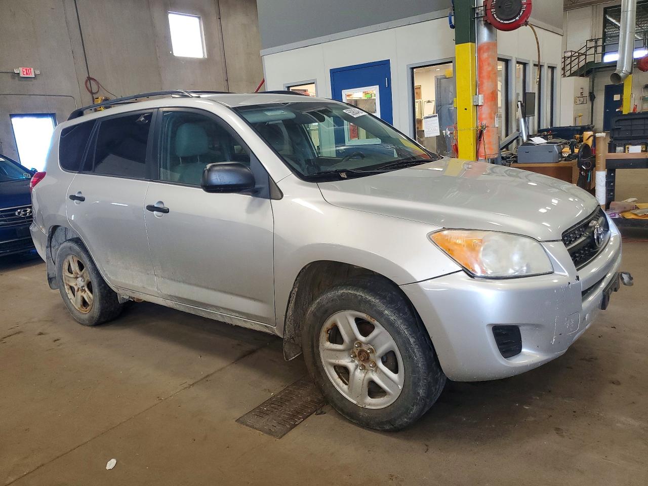 2010 Toyota Rav4 Base Silver vin: 2T3BF4DV2AW061304