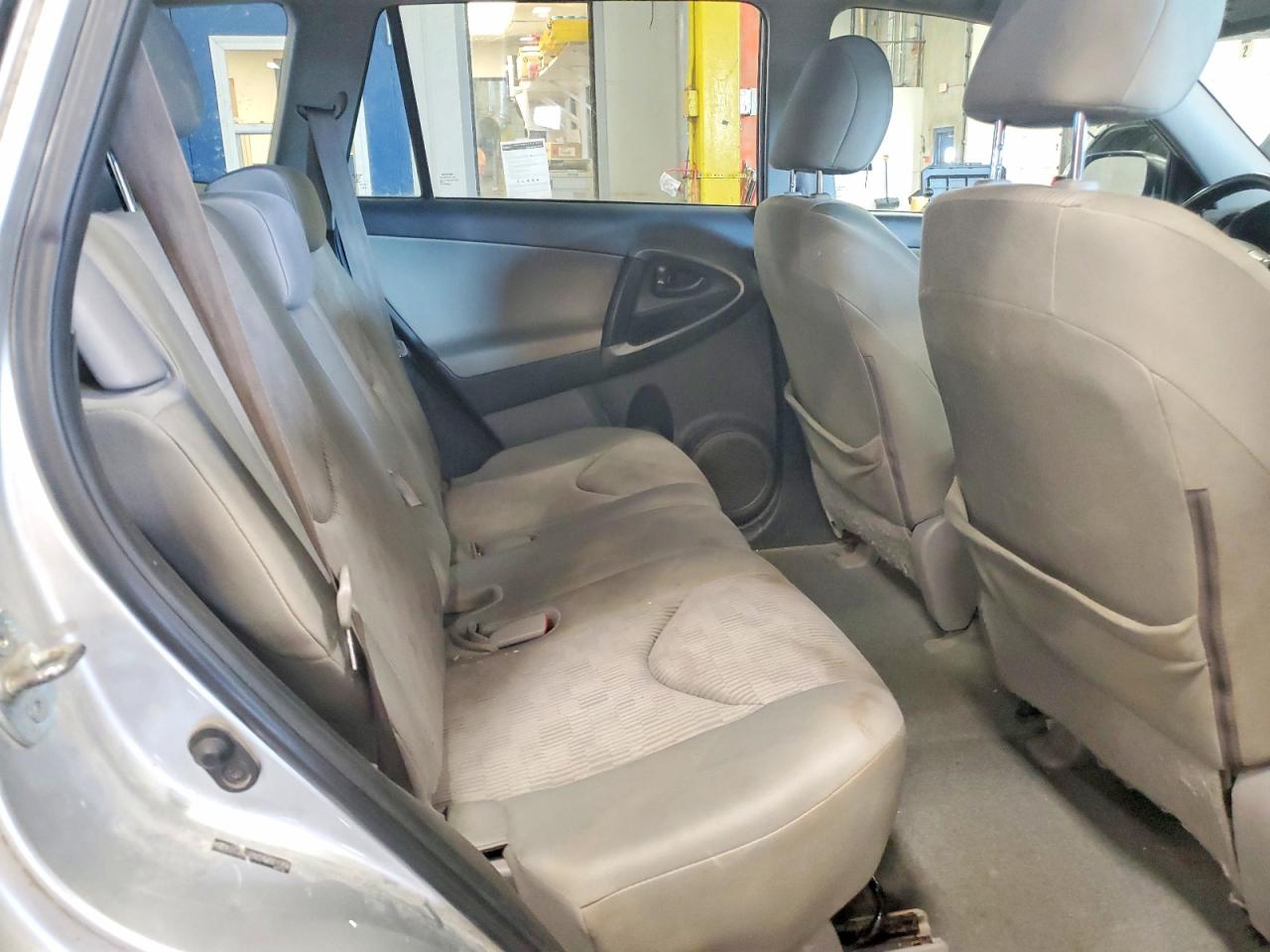2010 Toyota Rav4 Base Silver vin: 2T3BF4DV2AW061304