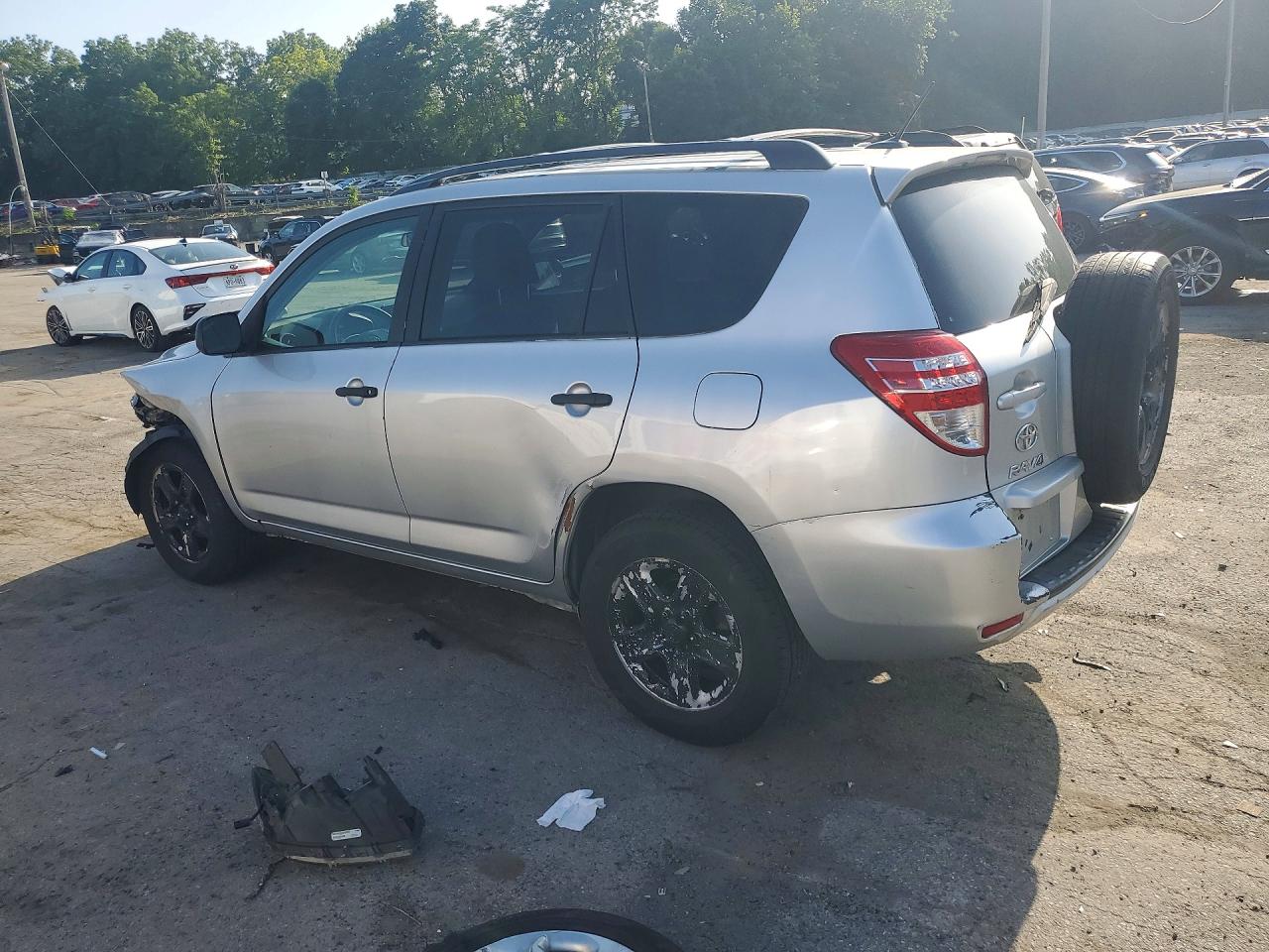 2011 Toyota Rav4 Silver vin: 2T3BF4DV2BW096054