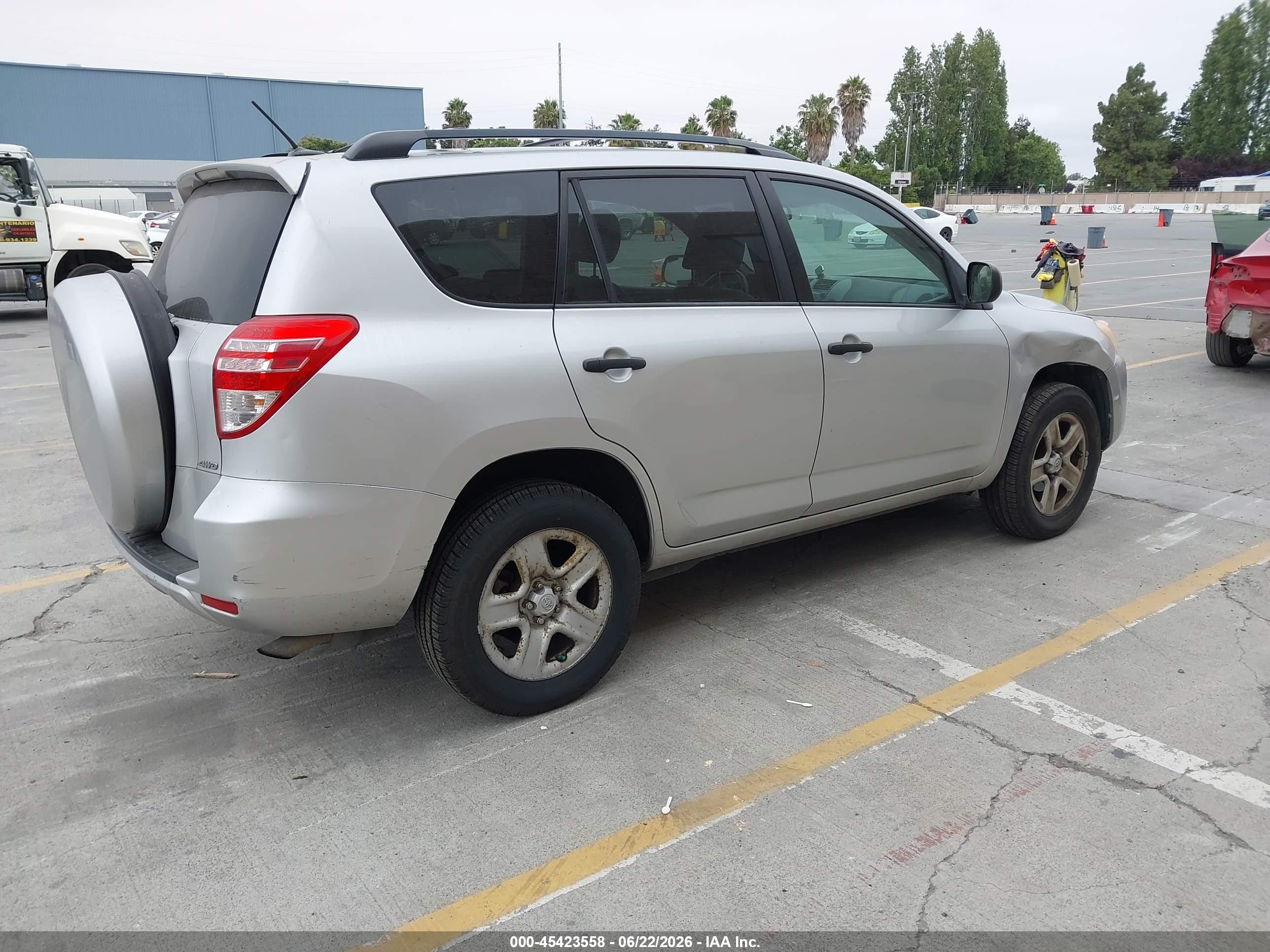 2011 Toyota Rav4   Silver vin: 2T3BF4DV2BW111958