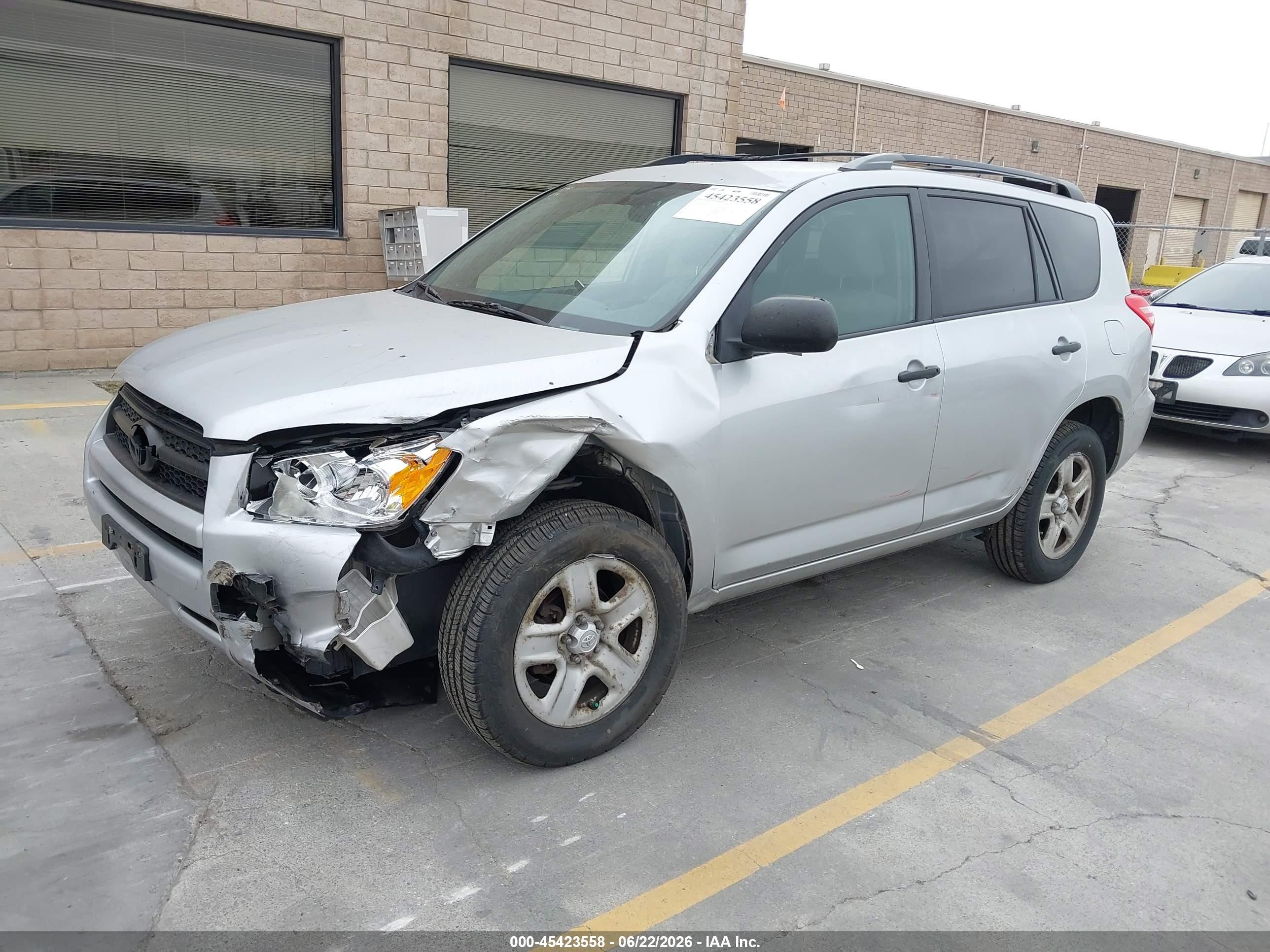 2011 Toyota Rav4   Silver vin: 2T3BF4DV2BW111958