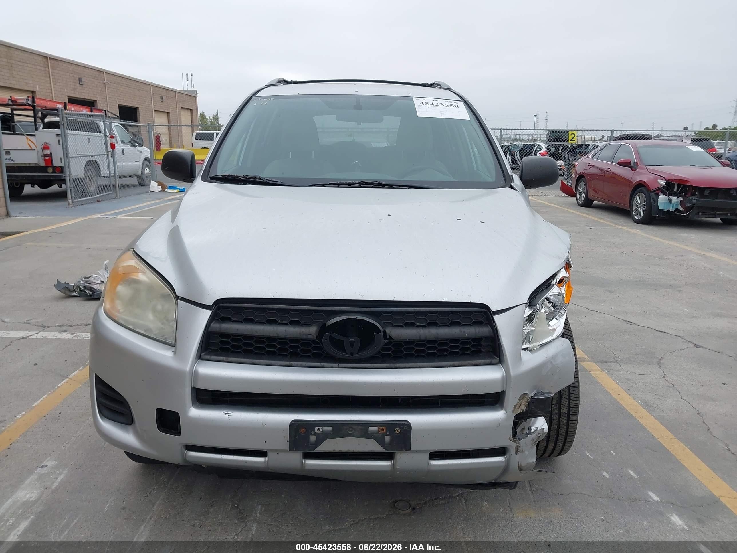 2011 Toyota Rav4   Silver vin: 2T3BF4DV2BW111958