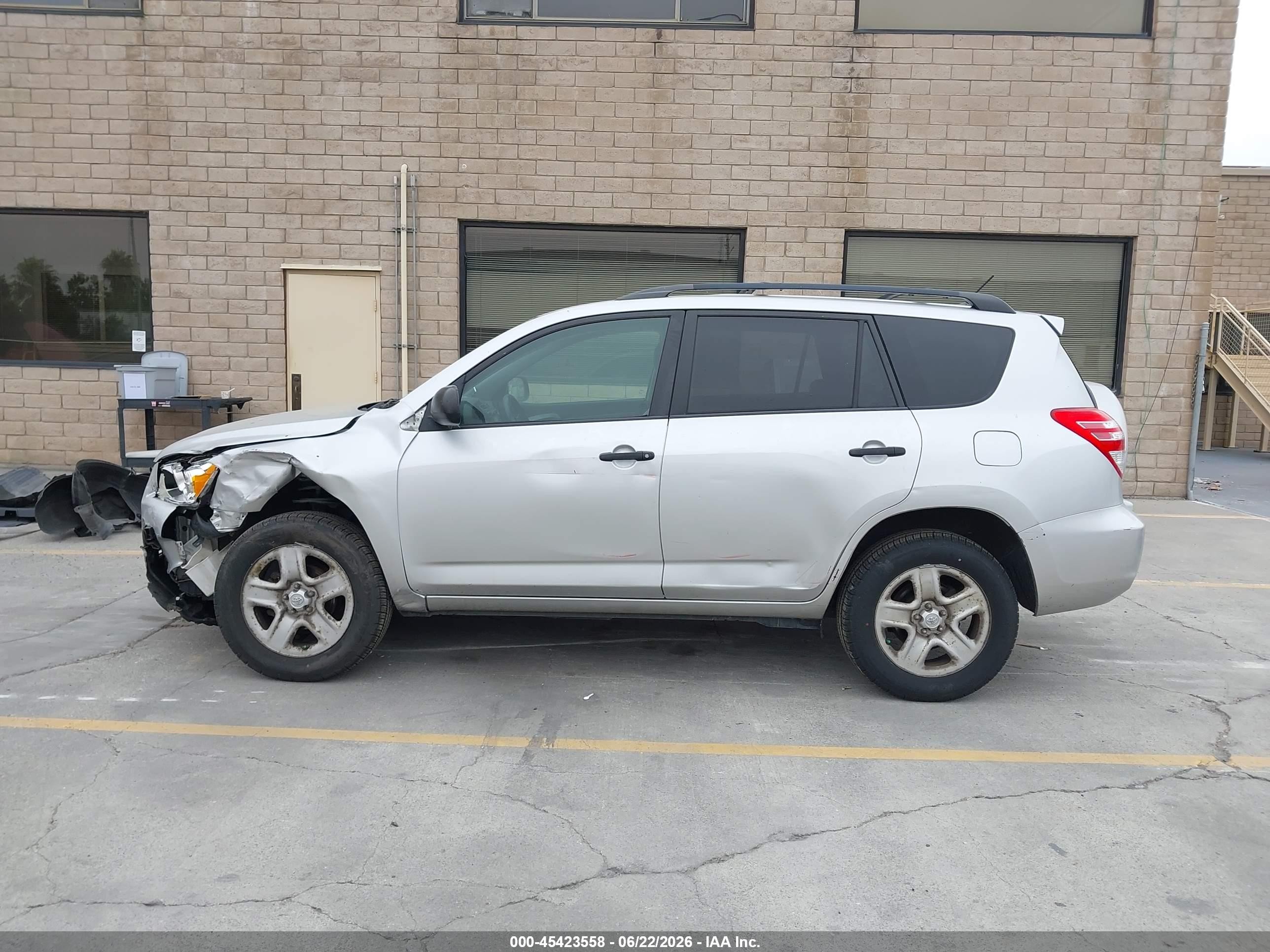 2011 Toyota Rav4   Silver vin: 2T3BF4DV2BW111958
