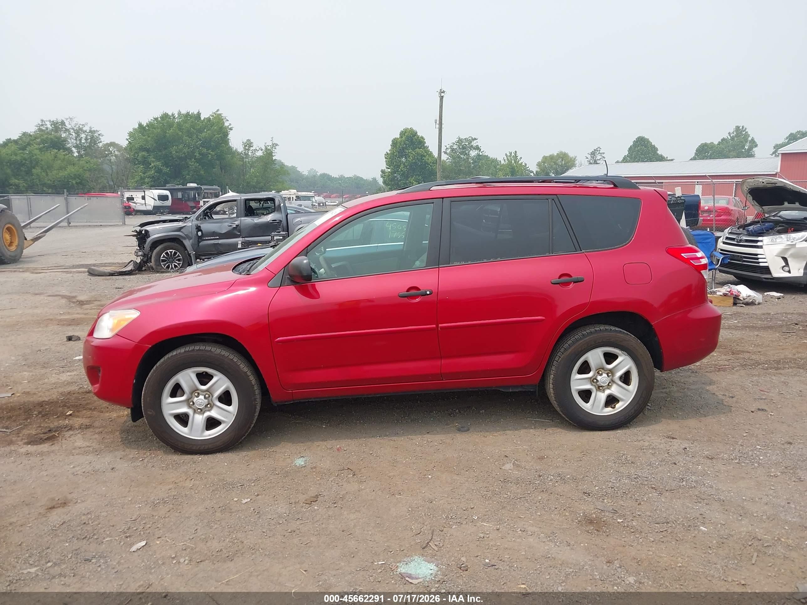 2011 Toyota Rav4   Red vin: 2T3BF4DV2BW112043
