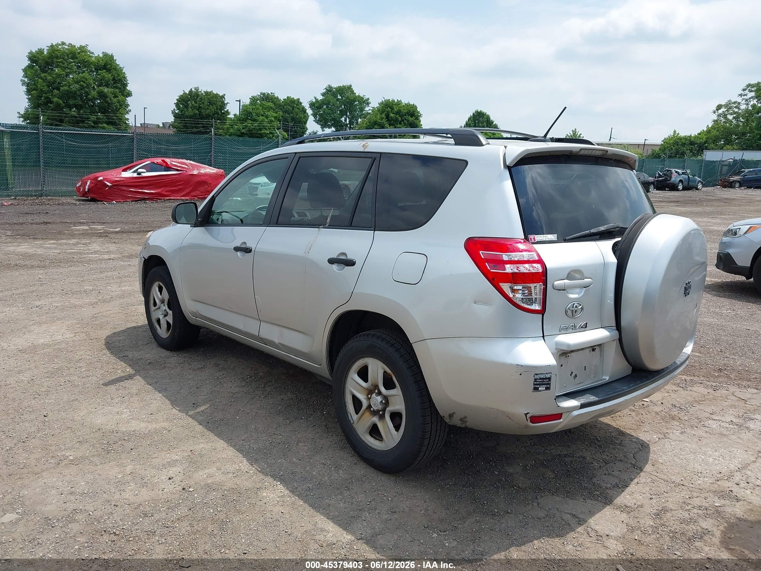 2011 Toyota Rav4   Silver vin: 2T3BF4DV2BW118778