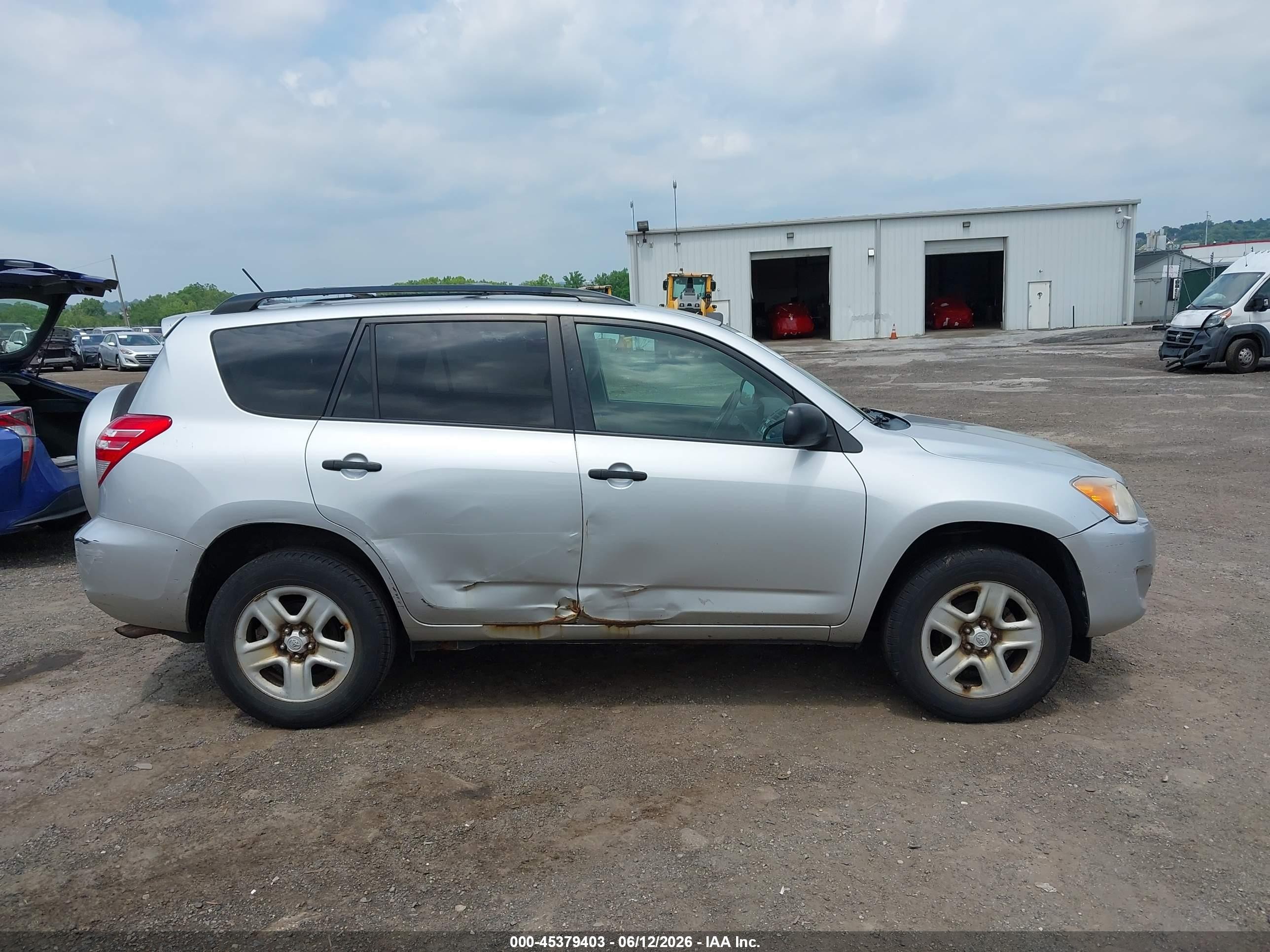 2011 Toyota Rav4   Silver vin: 2T3BF4DV2BW118778