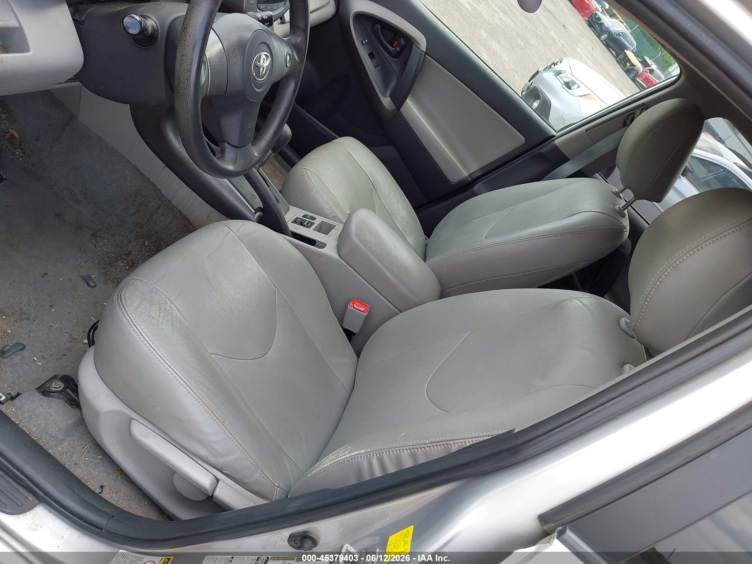 2011 Toyota Rav4   Silver vin: 2T3BF4DV2BW118778