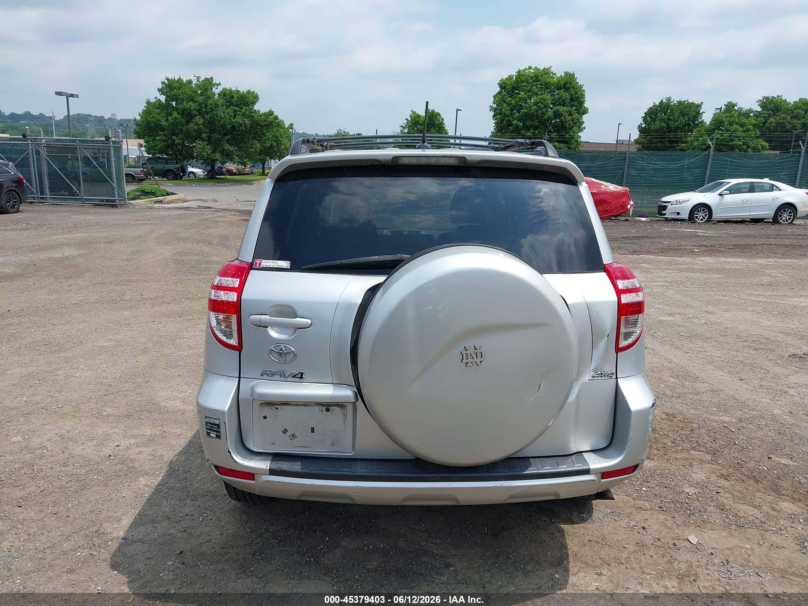 2011 Toyota Rav4   Silver vin: 2T3BF4DV2BW118778