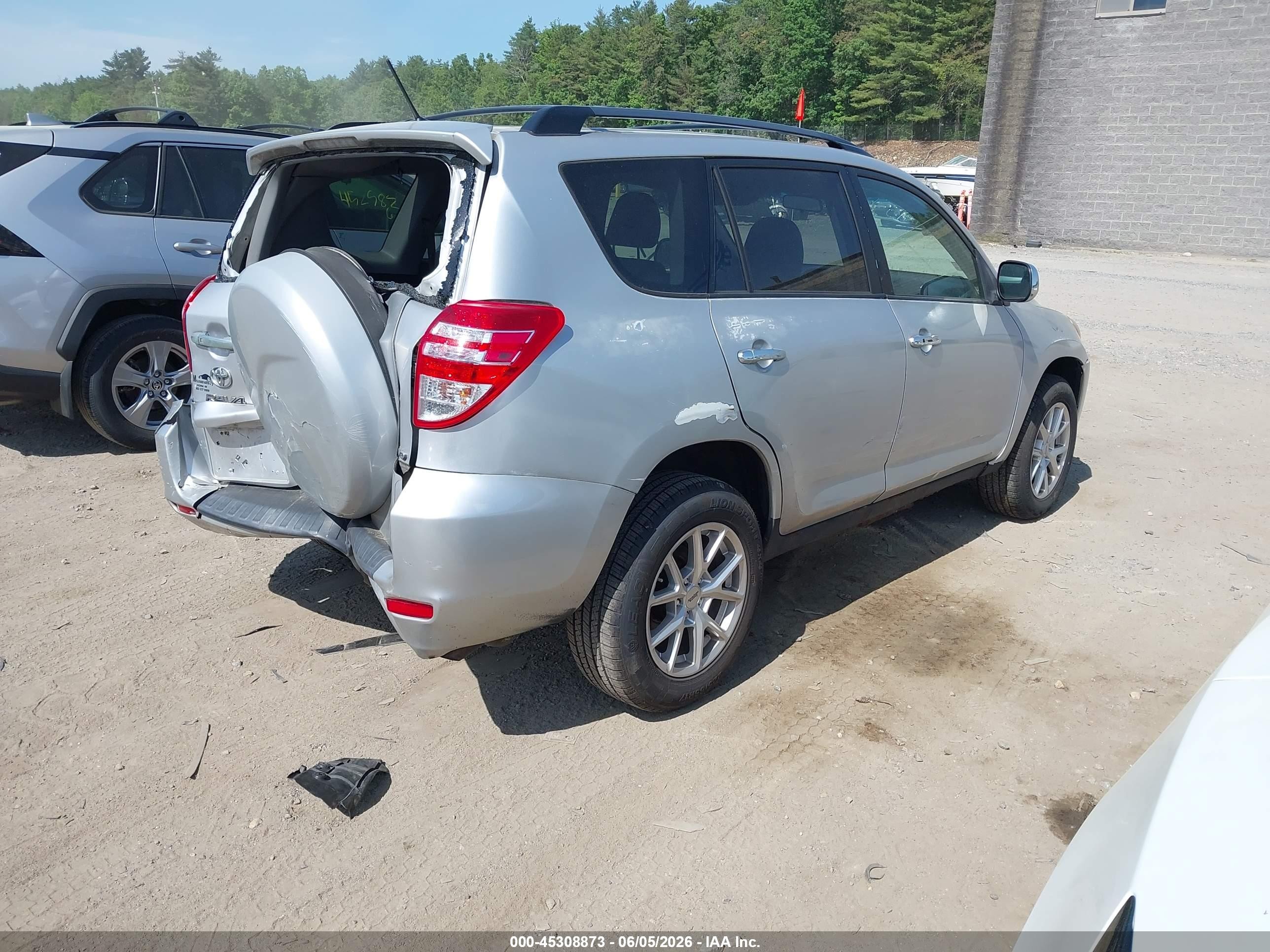 2011 Toyota Rav4 Silver vin: 2T3BF4DV2BW120238