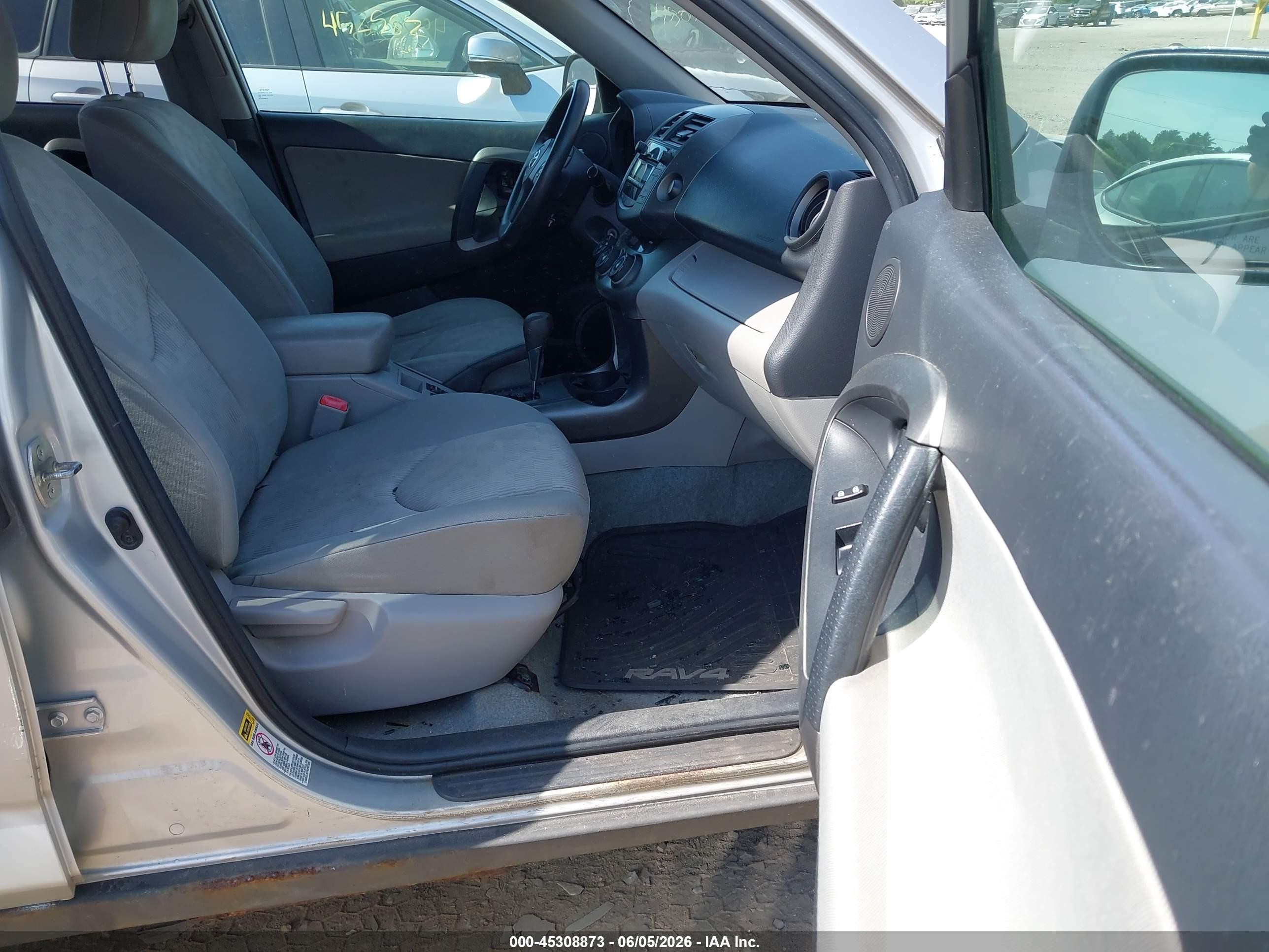 2011 Toyota Rav4 Silver vin: 2T3BF4DV2BW120238