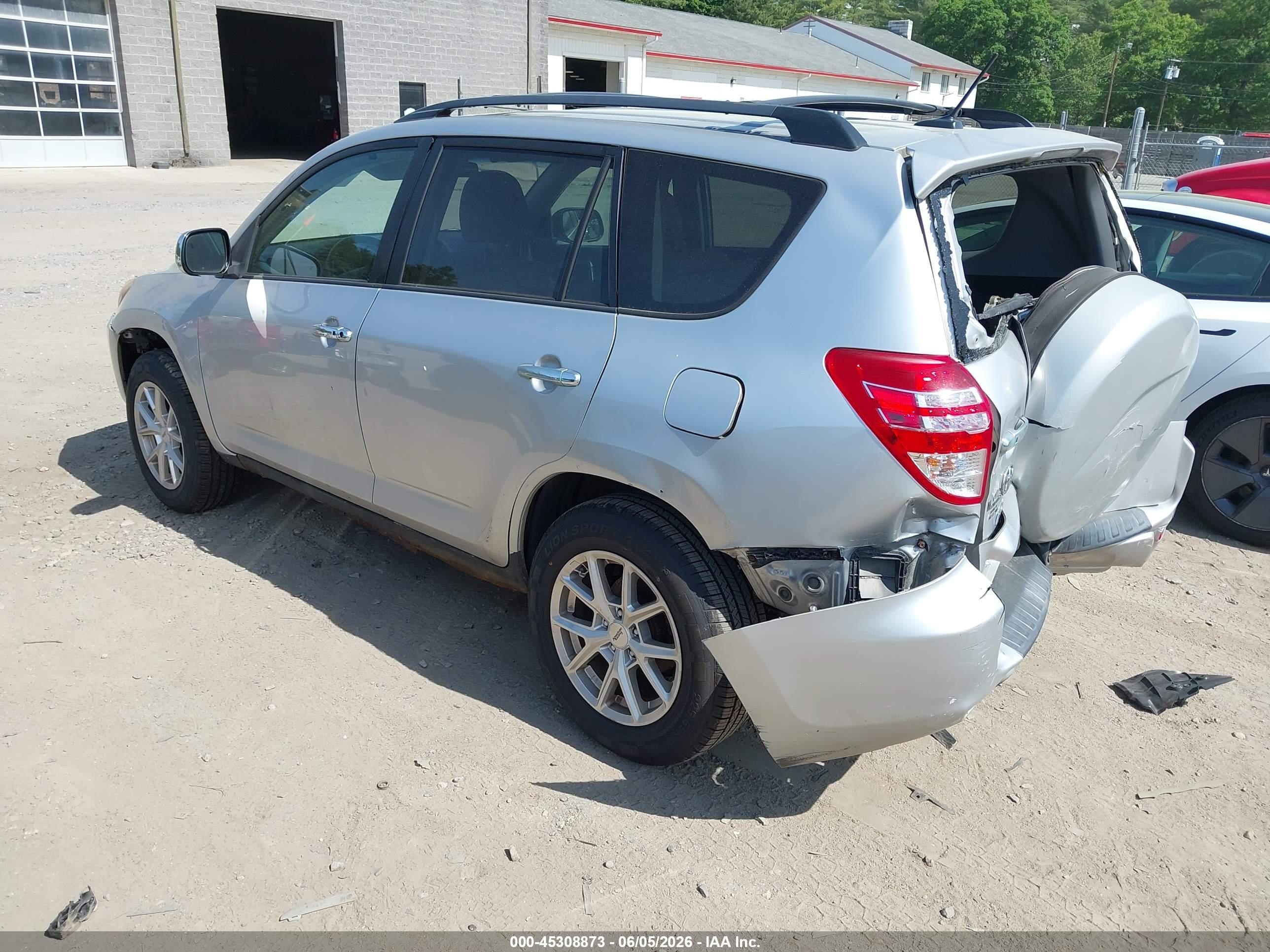 2011 Toyota Rav4 Silver vin: 2T3BF4DV2BW120238