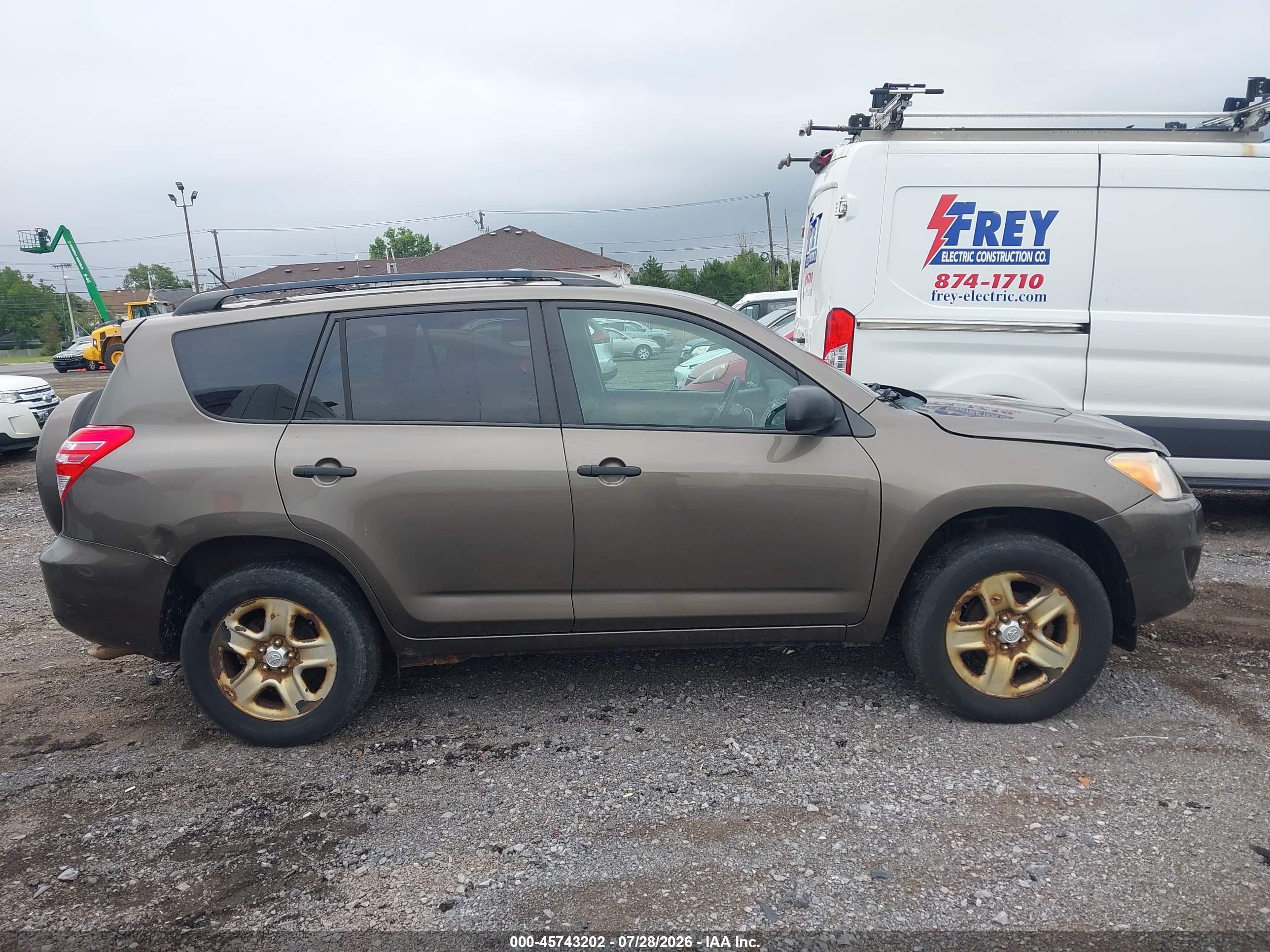 2011 Toyota Rav4   Brown vin: 2T3BF4DV2BW133961