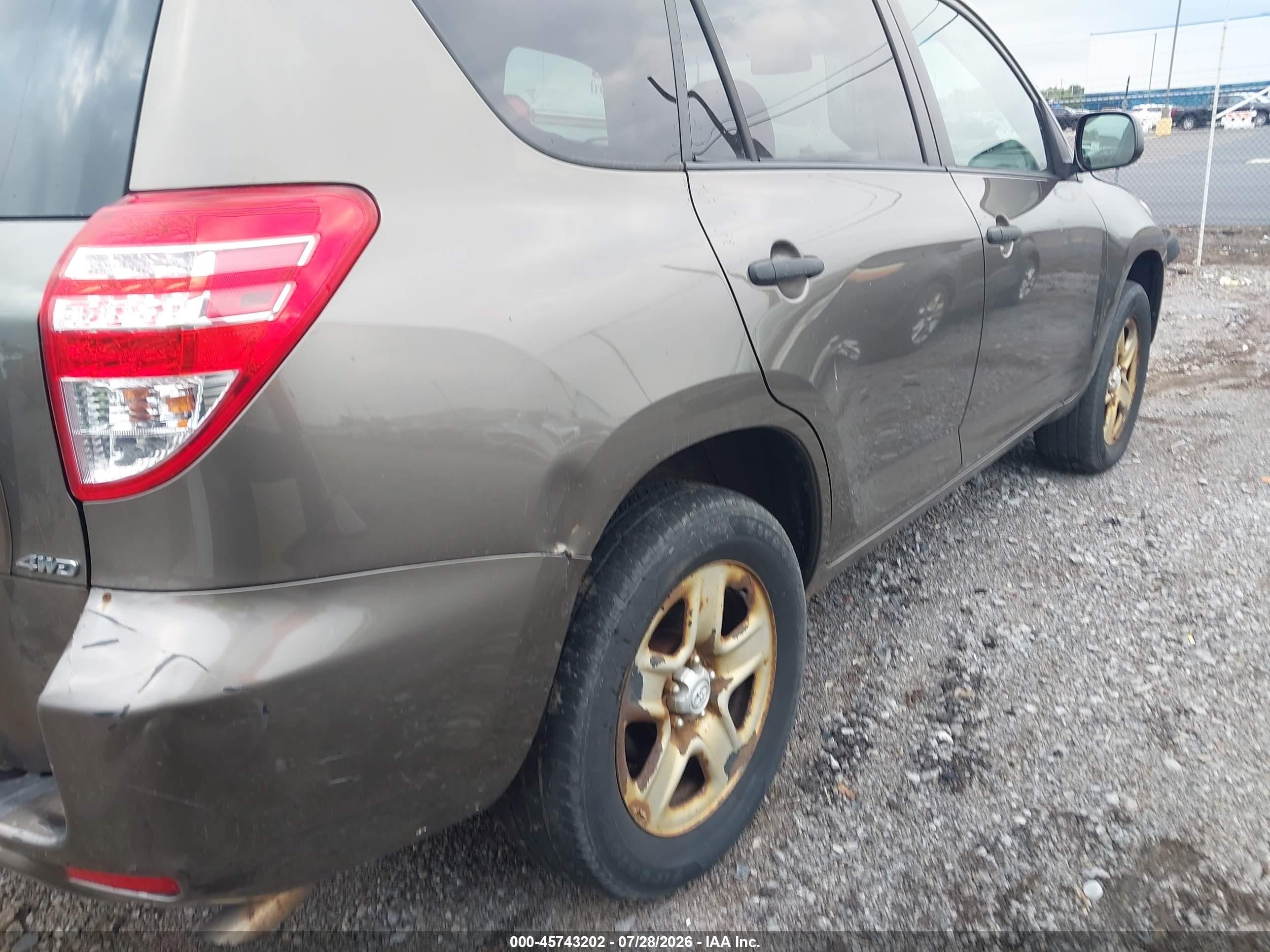 2011 Toyota Rav4   Brown vin: 2T3BF4DV2BW133961