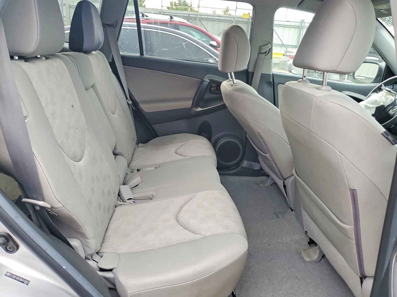 2011 Toyota Rav4 Base Silver vin: 2T3BF4DV2BW149903
