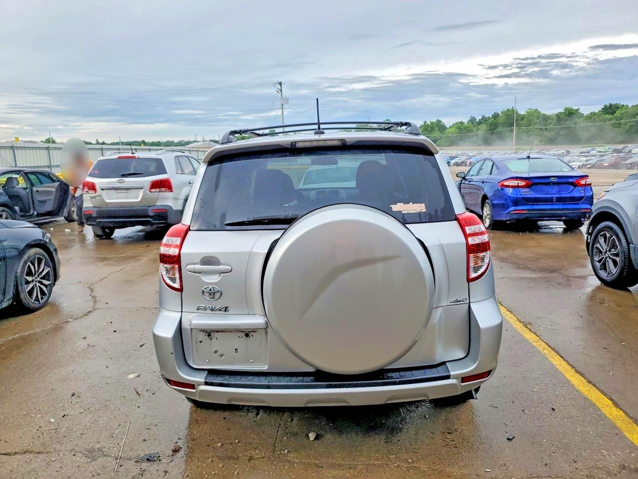 2011 Toyota Rav4 Base Silver vin: 2T3BF4DV2BW149903